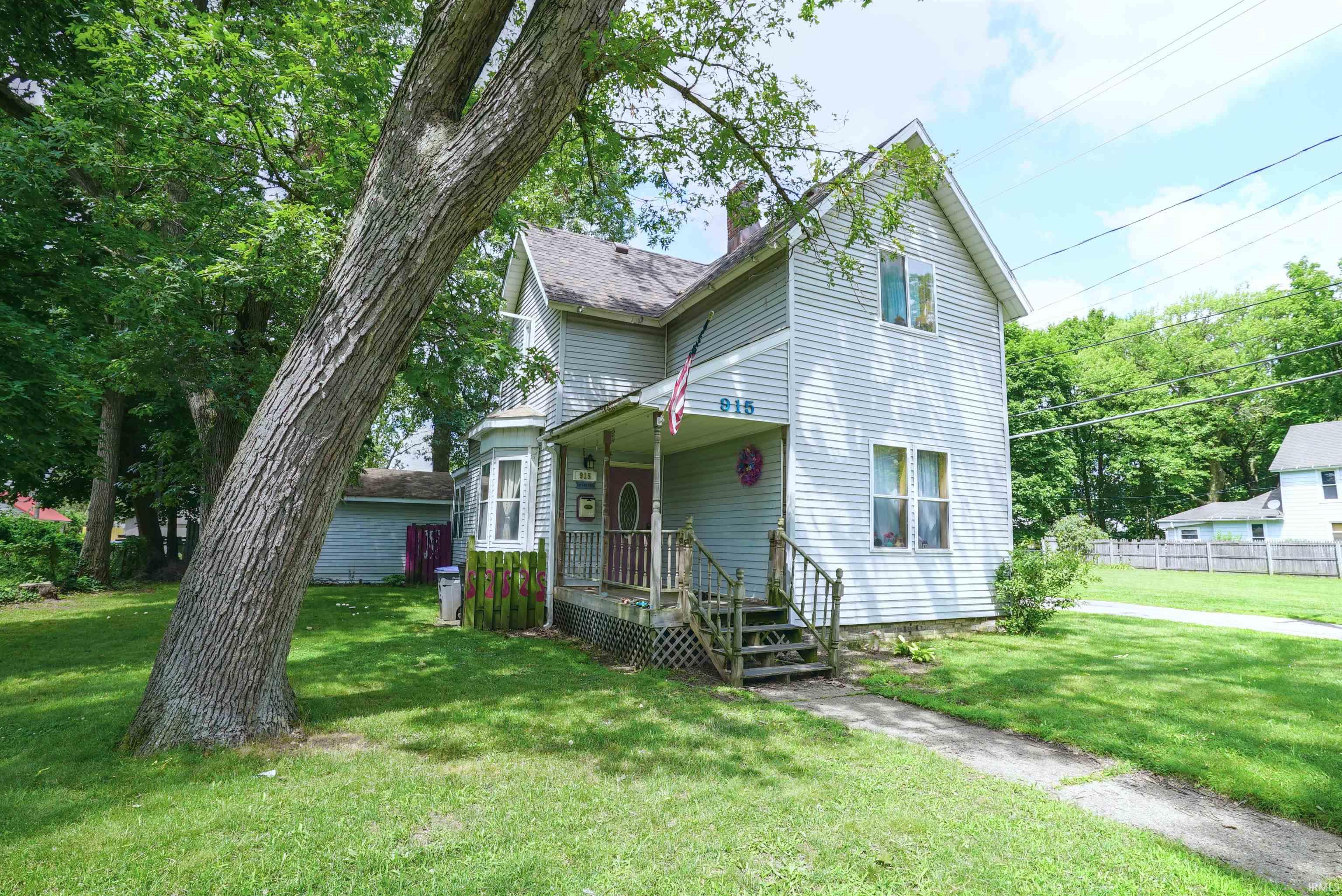 915 Grove