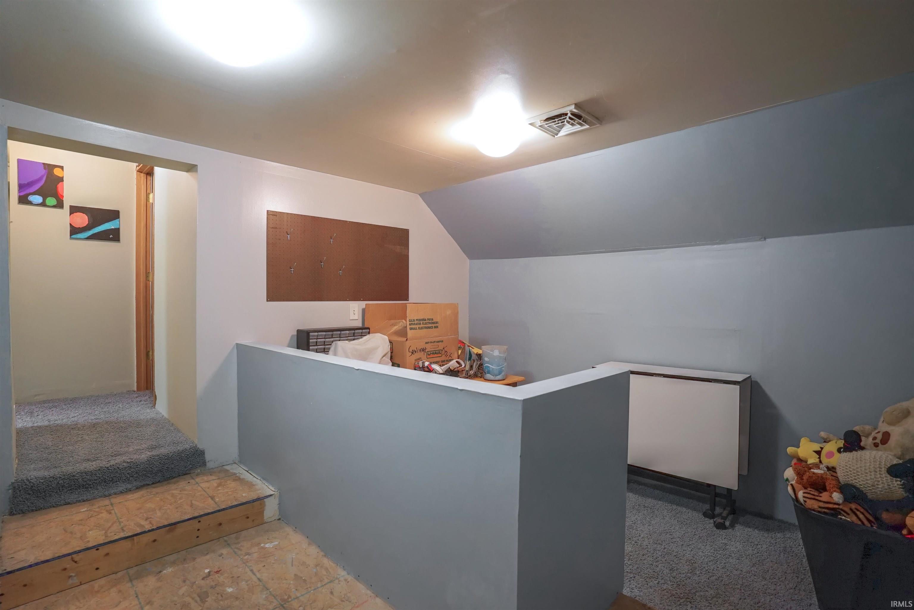 915 Grove