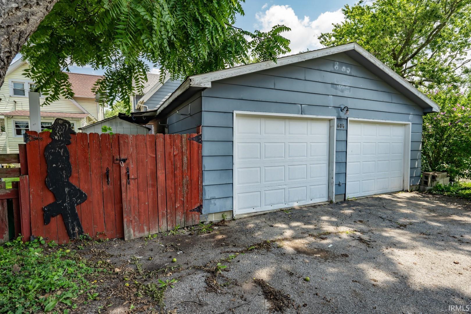 604 Cowen