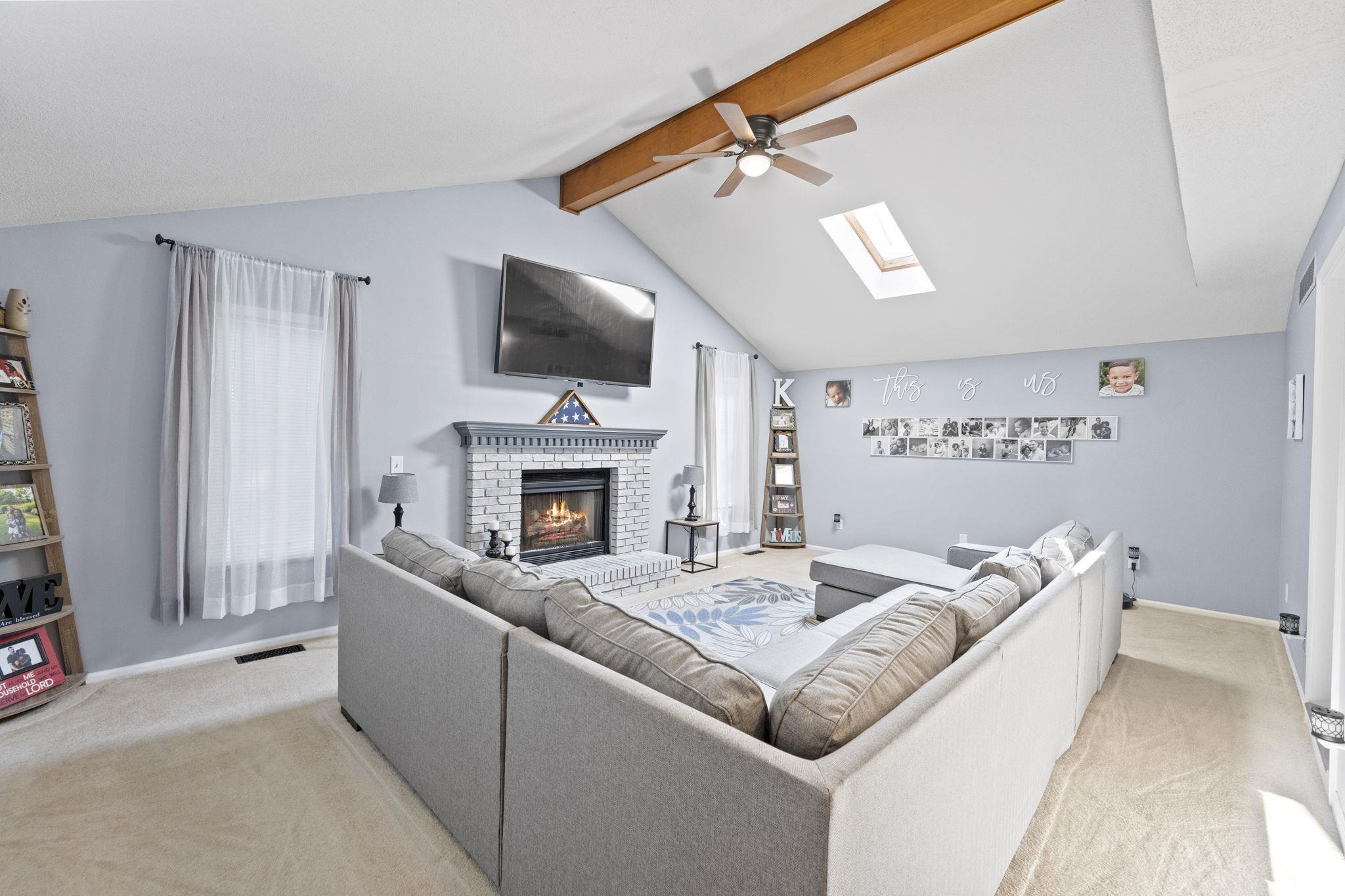 6128 Spring Pond