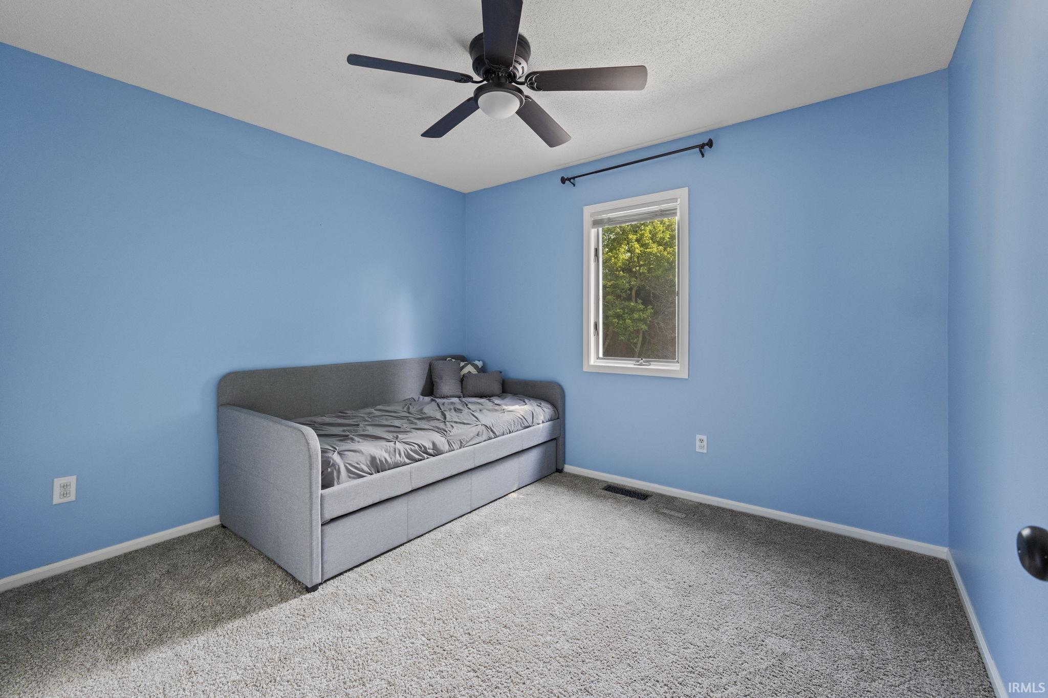 6128 Spring Pond