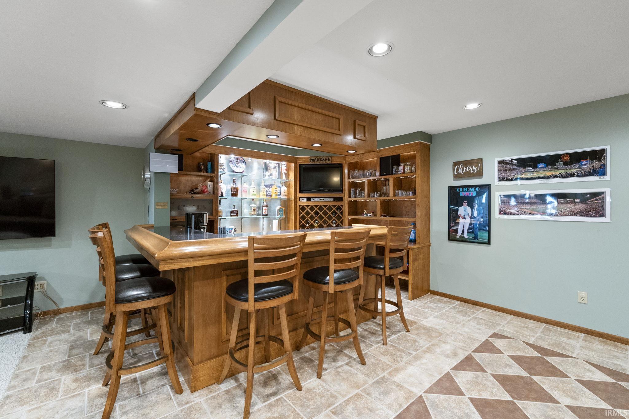 6128 Spring Pond