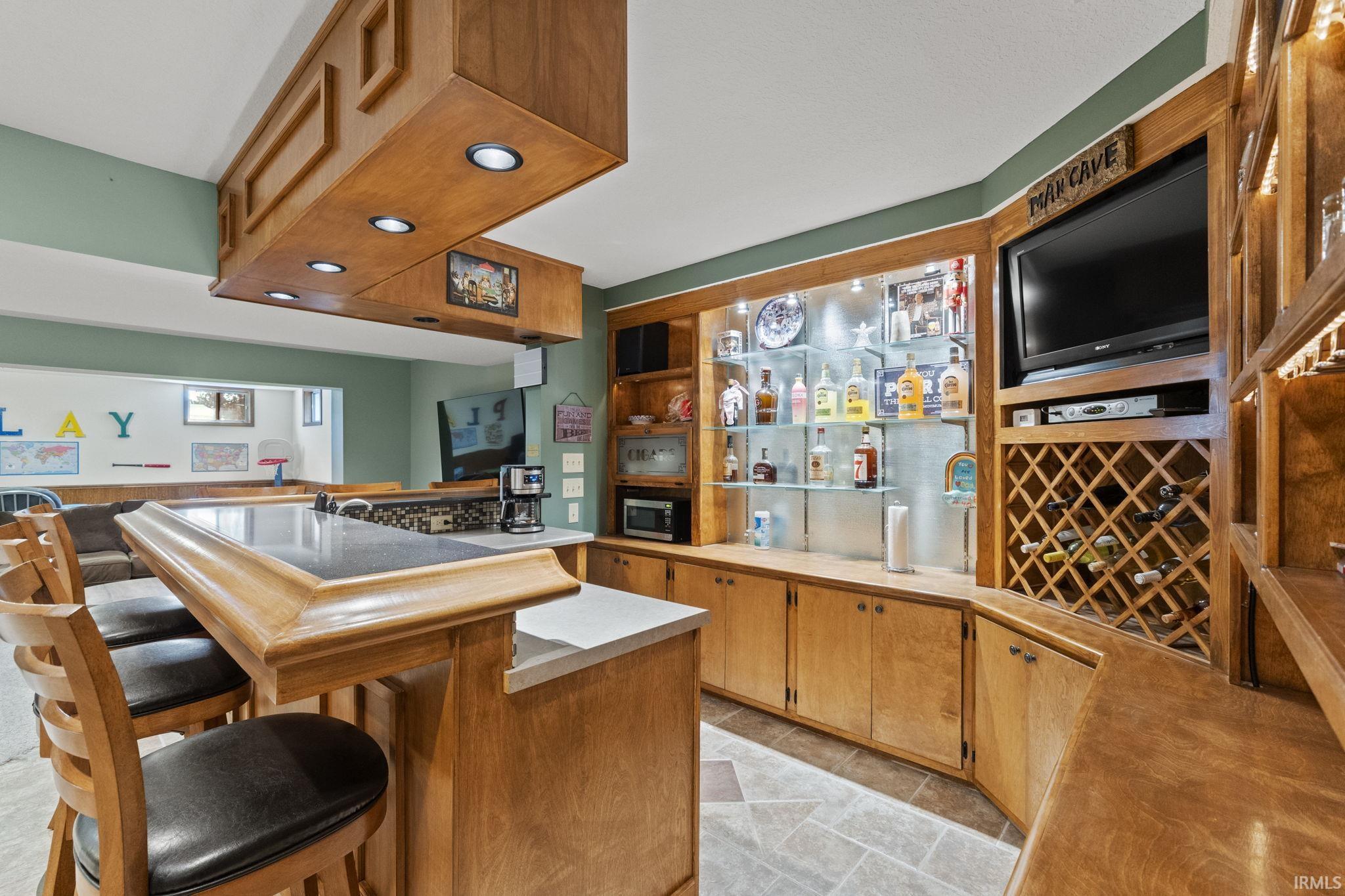 6128 Spring Pond