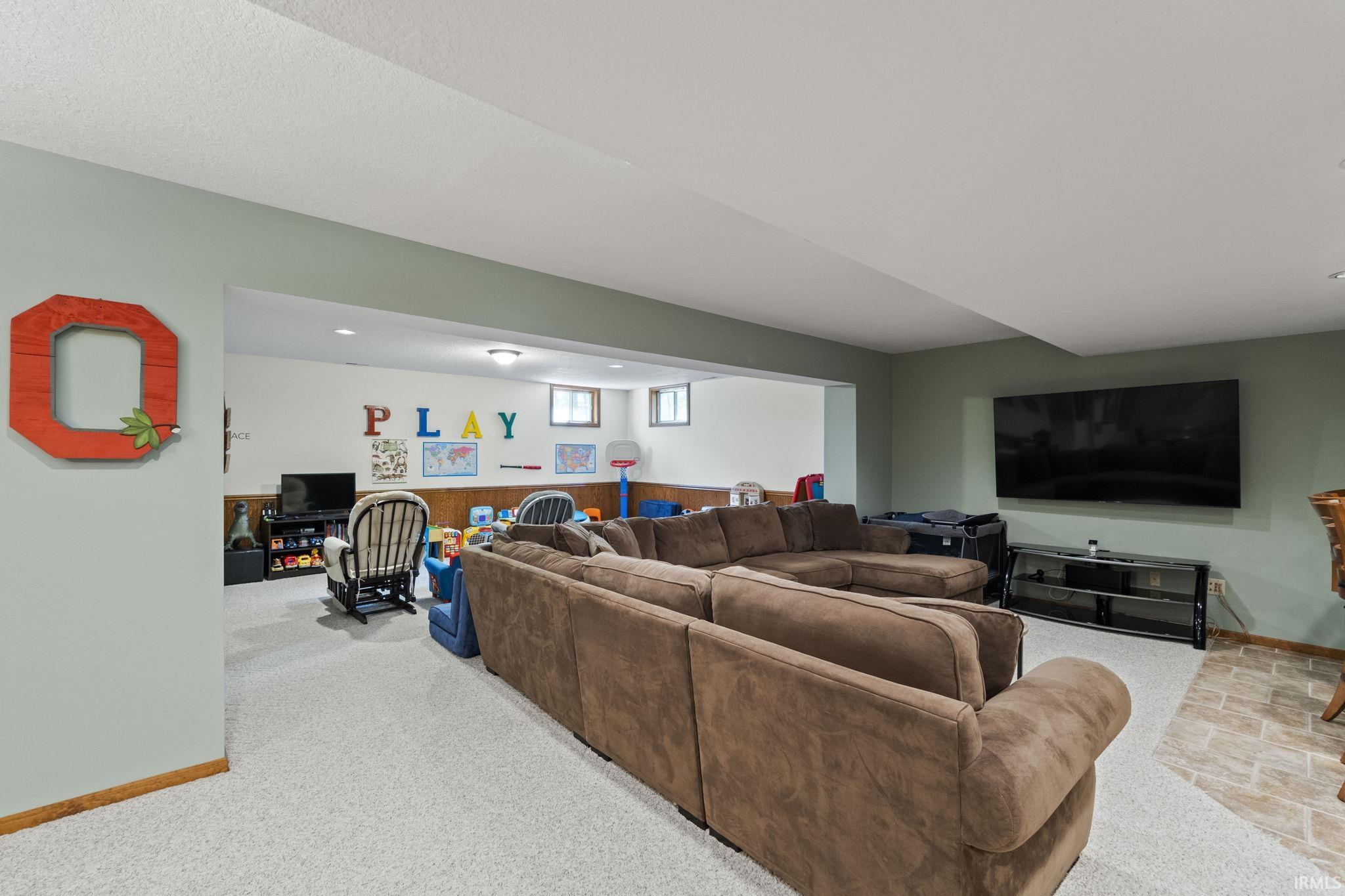 6128 Spring Pond