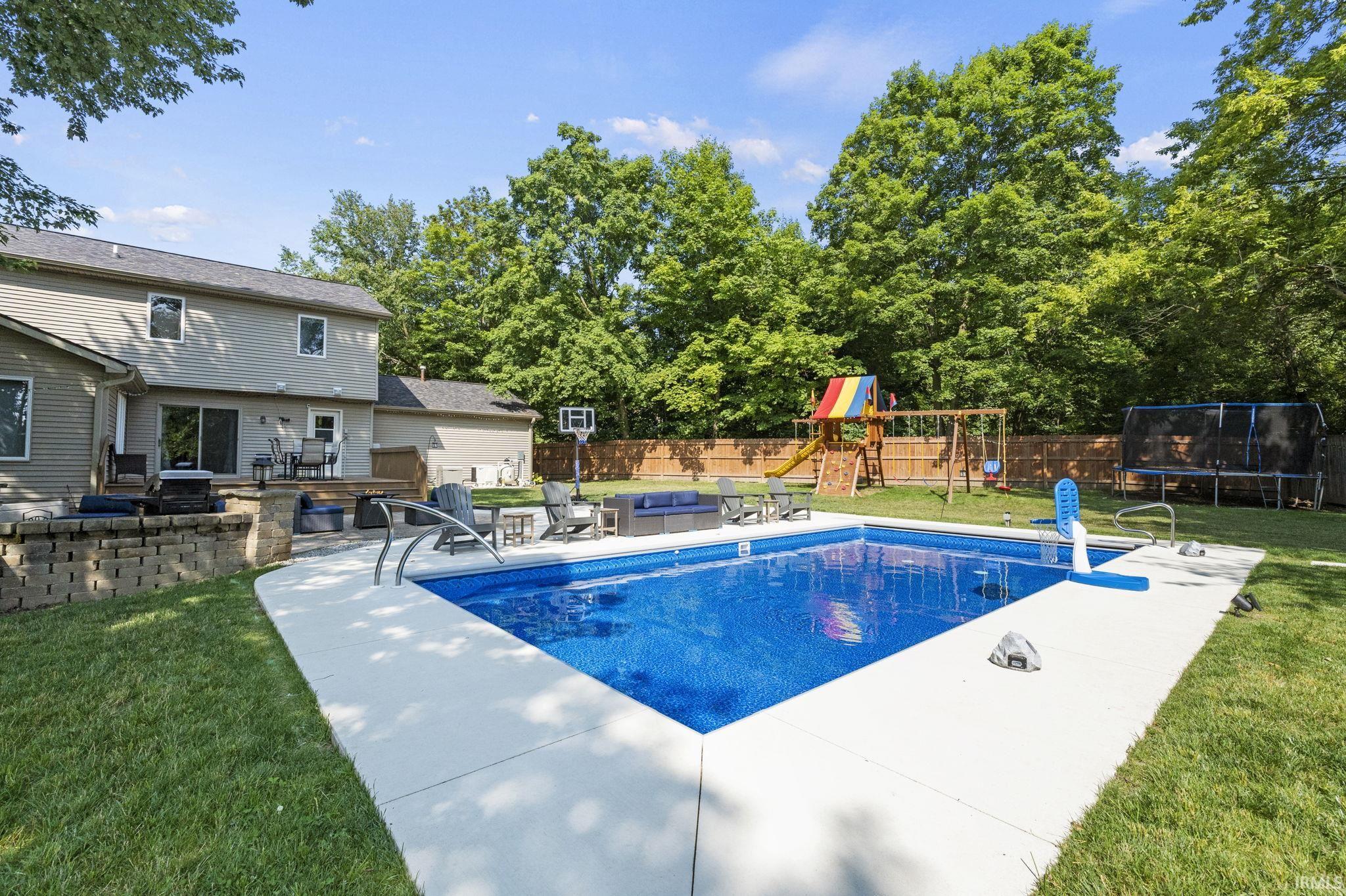 6128 Spring Pond