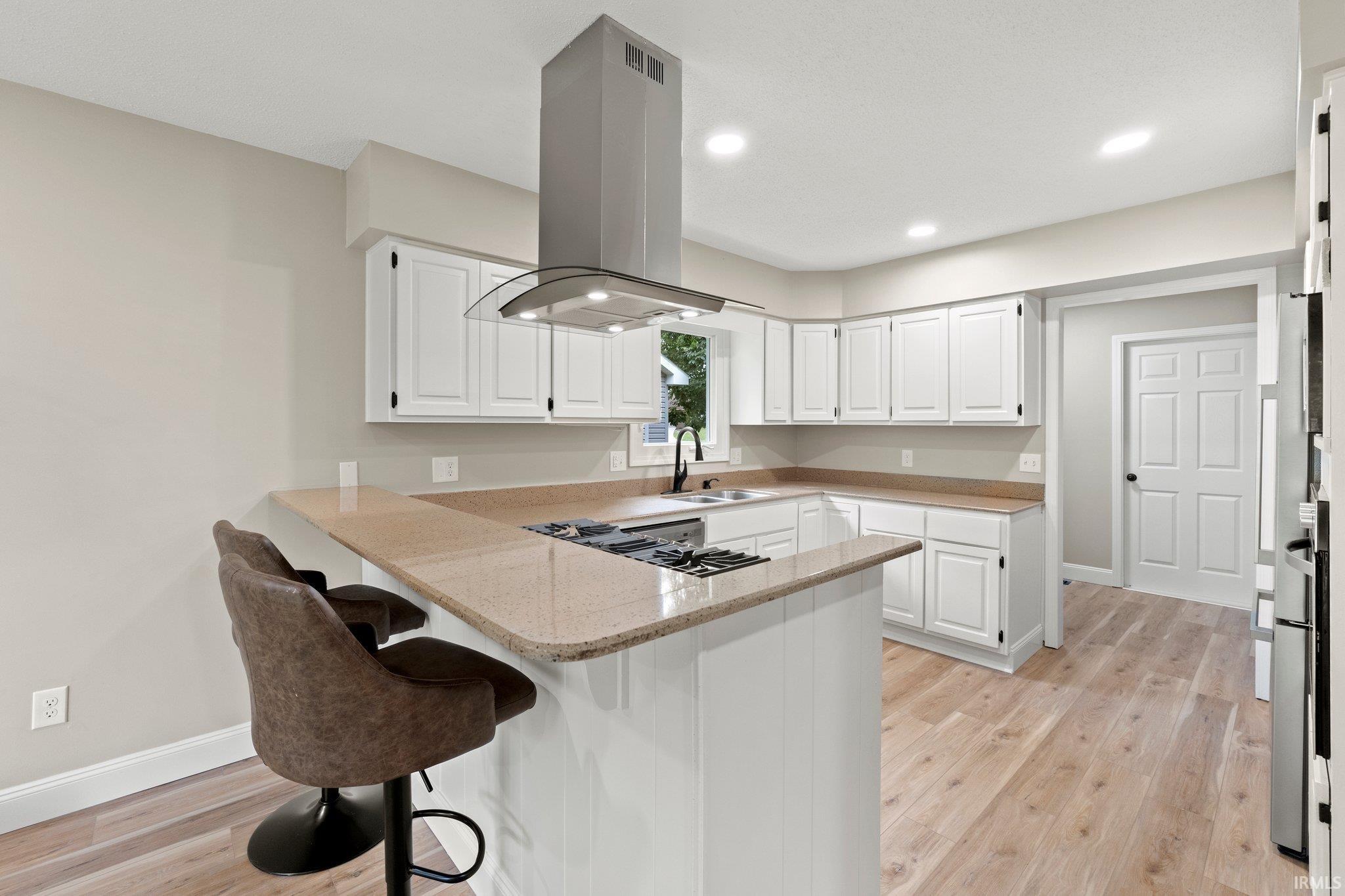 6809 Belle Plain