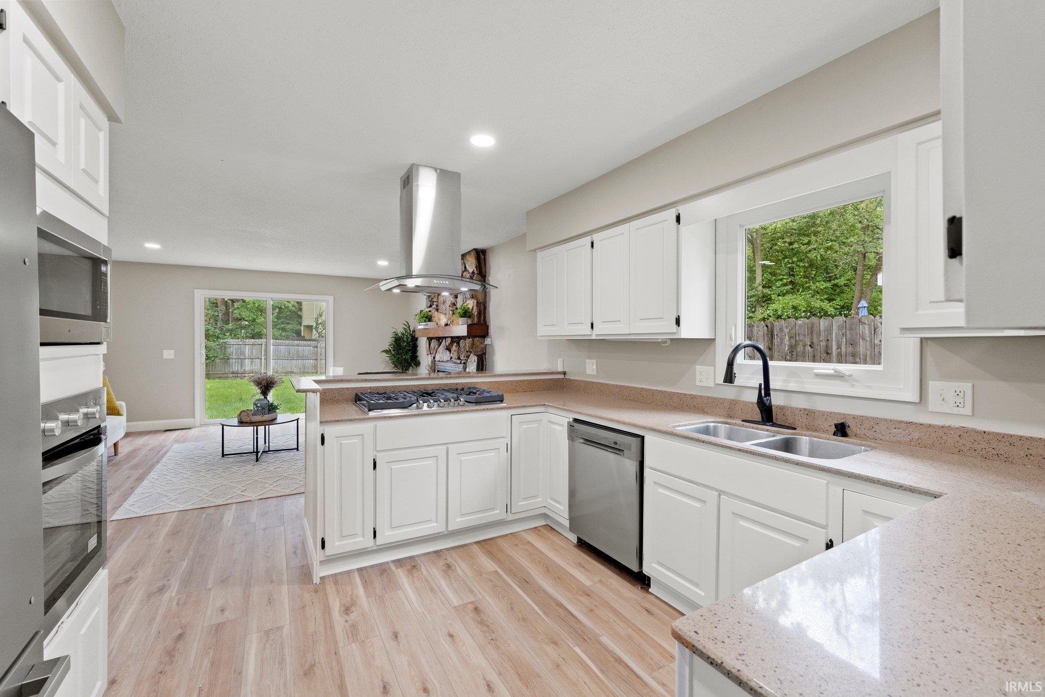 6809 Belle Plain