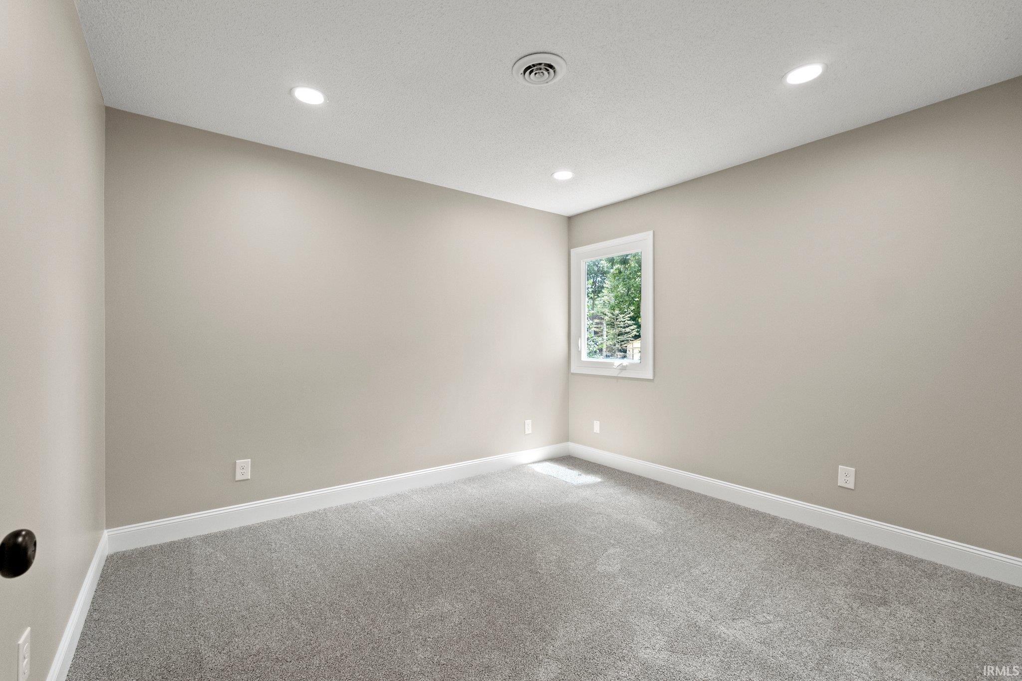 6809 Belle Plain