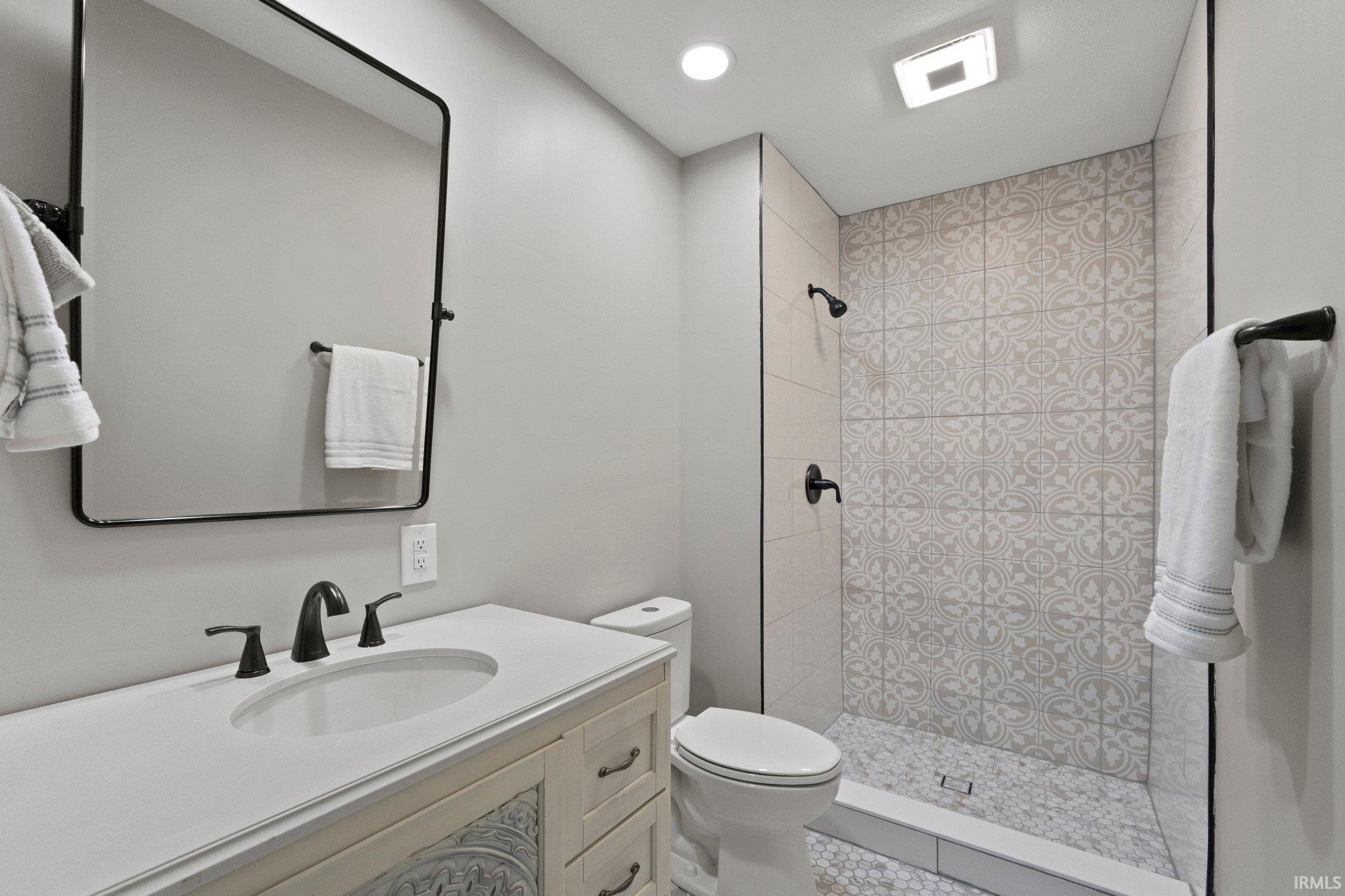 6809 Belle Plain