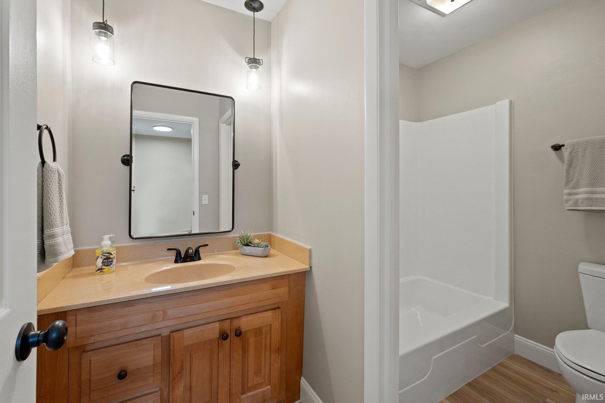 6809 Belle Plain