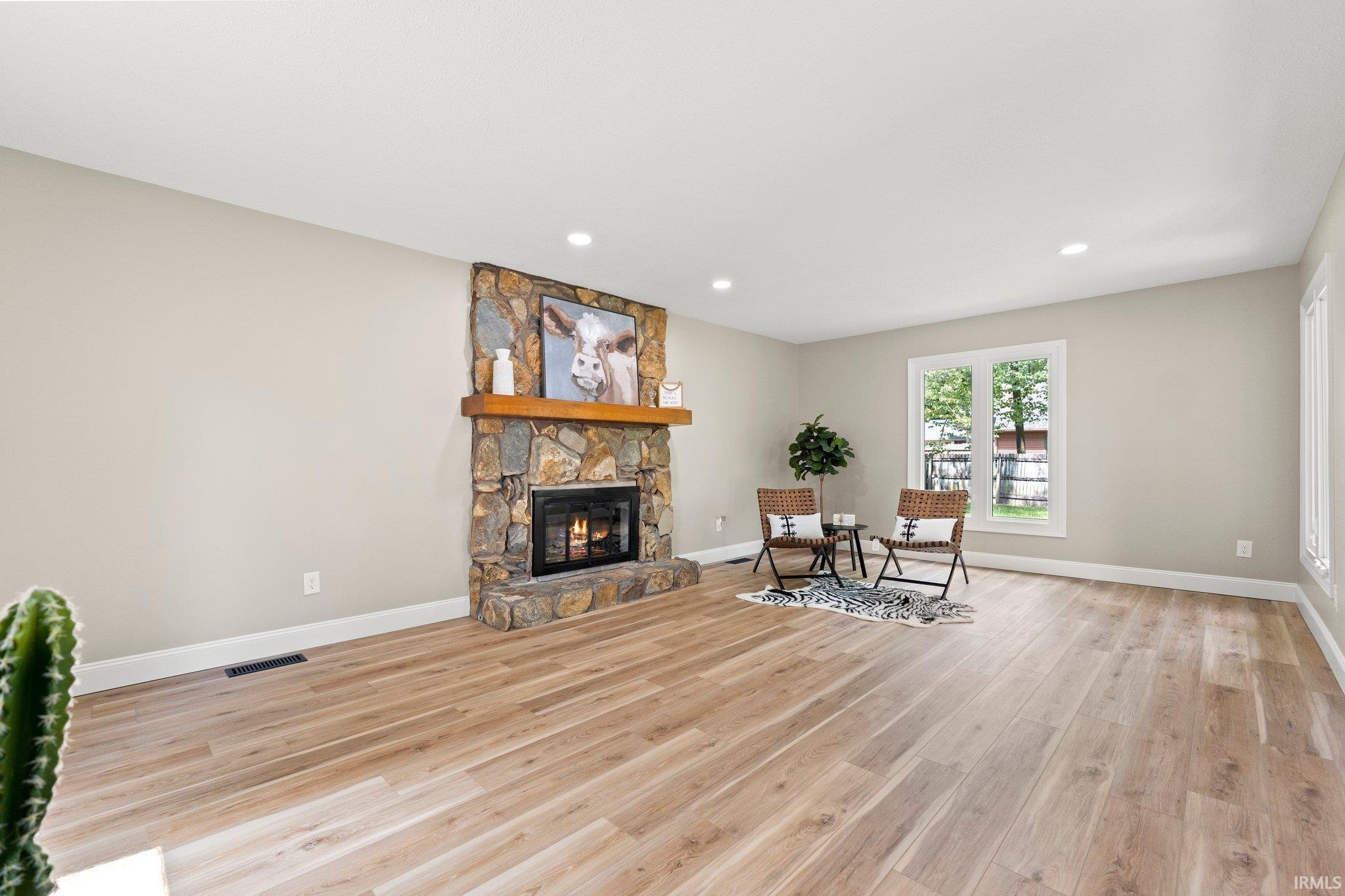 6809 Belle Plain