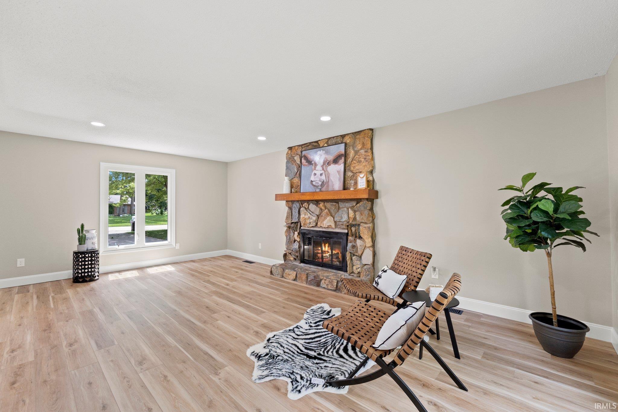 6809 Belle Plain