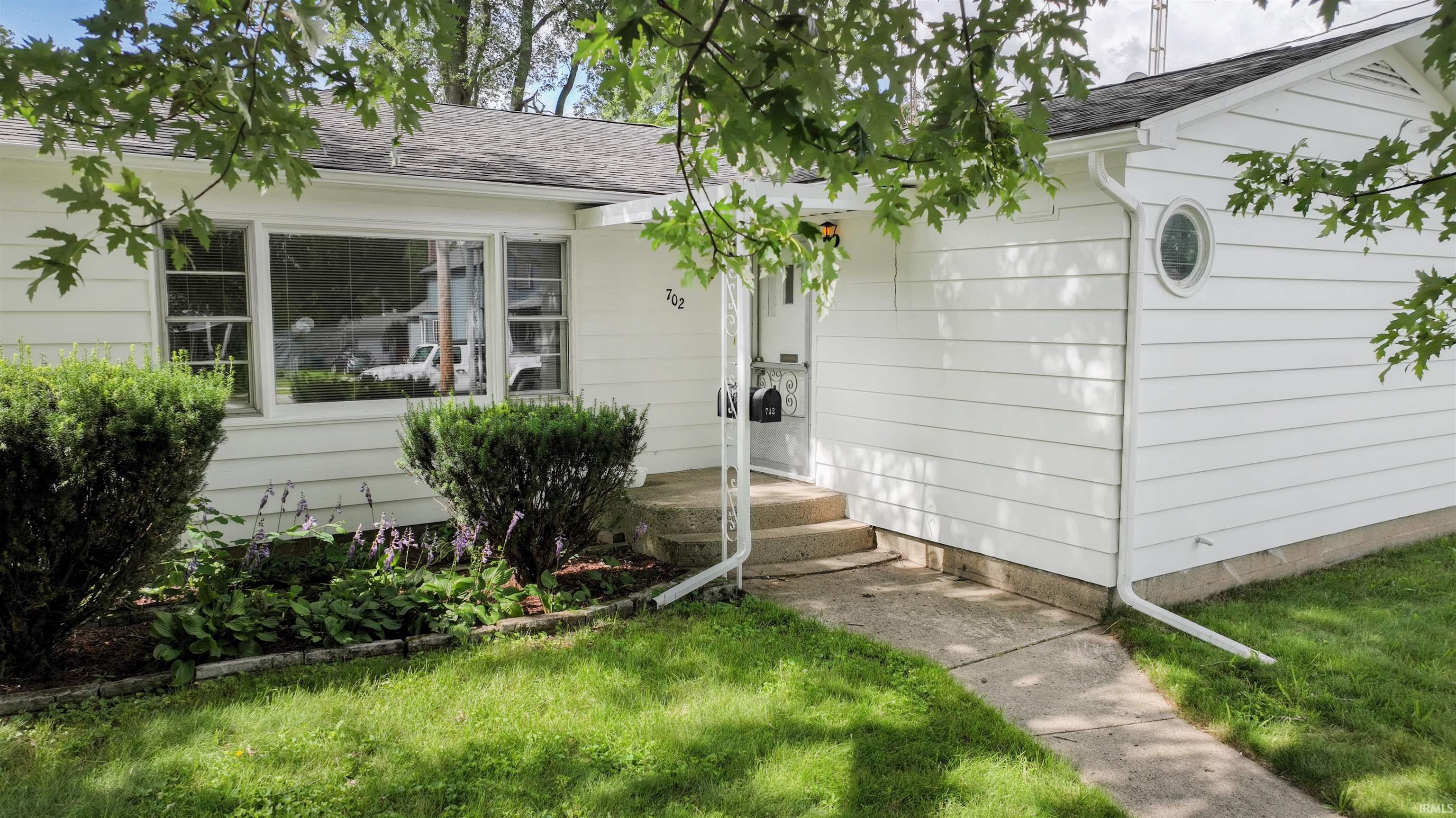 702 Washington