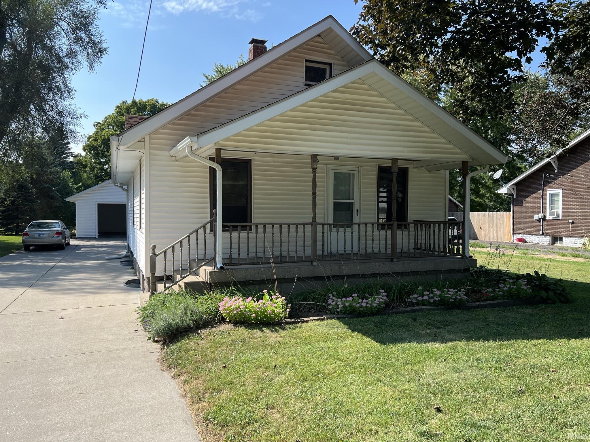 2907 Pleasant Plain