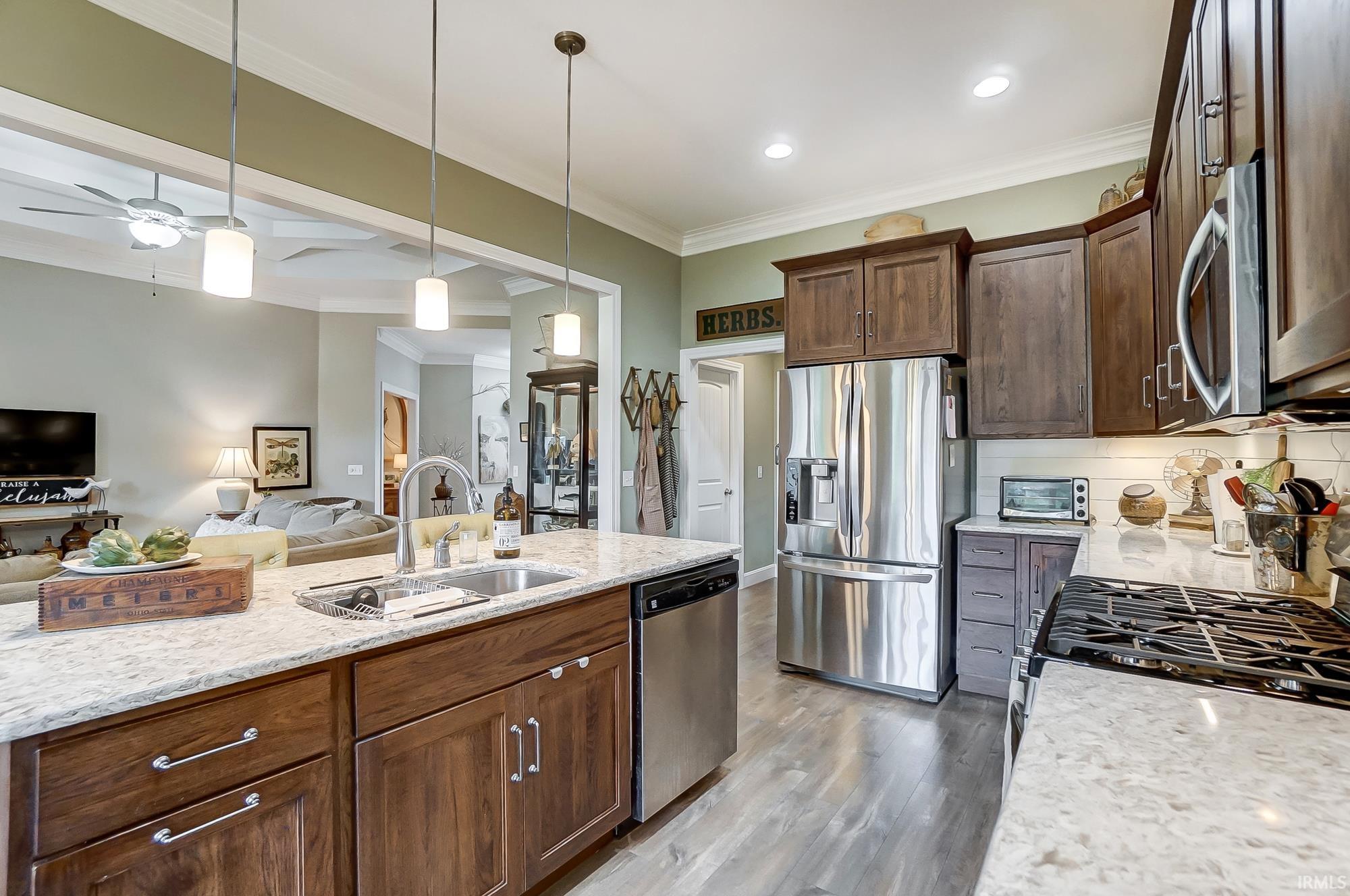 11150 Parkers Bay