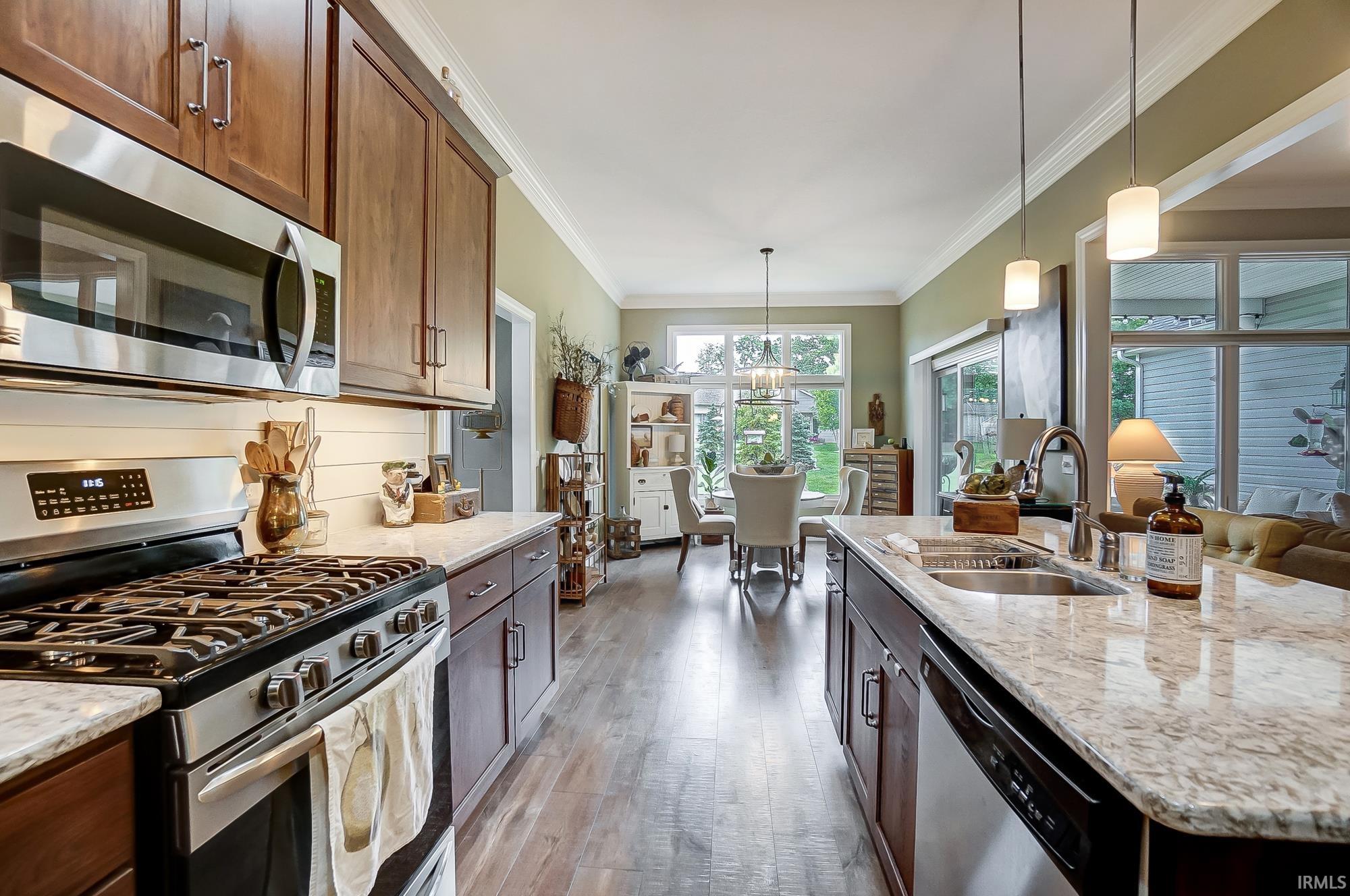 11150 Parkers Bay