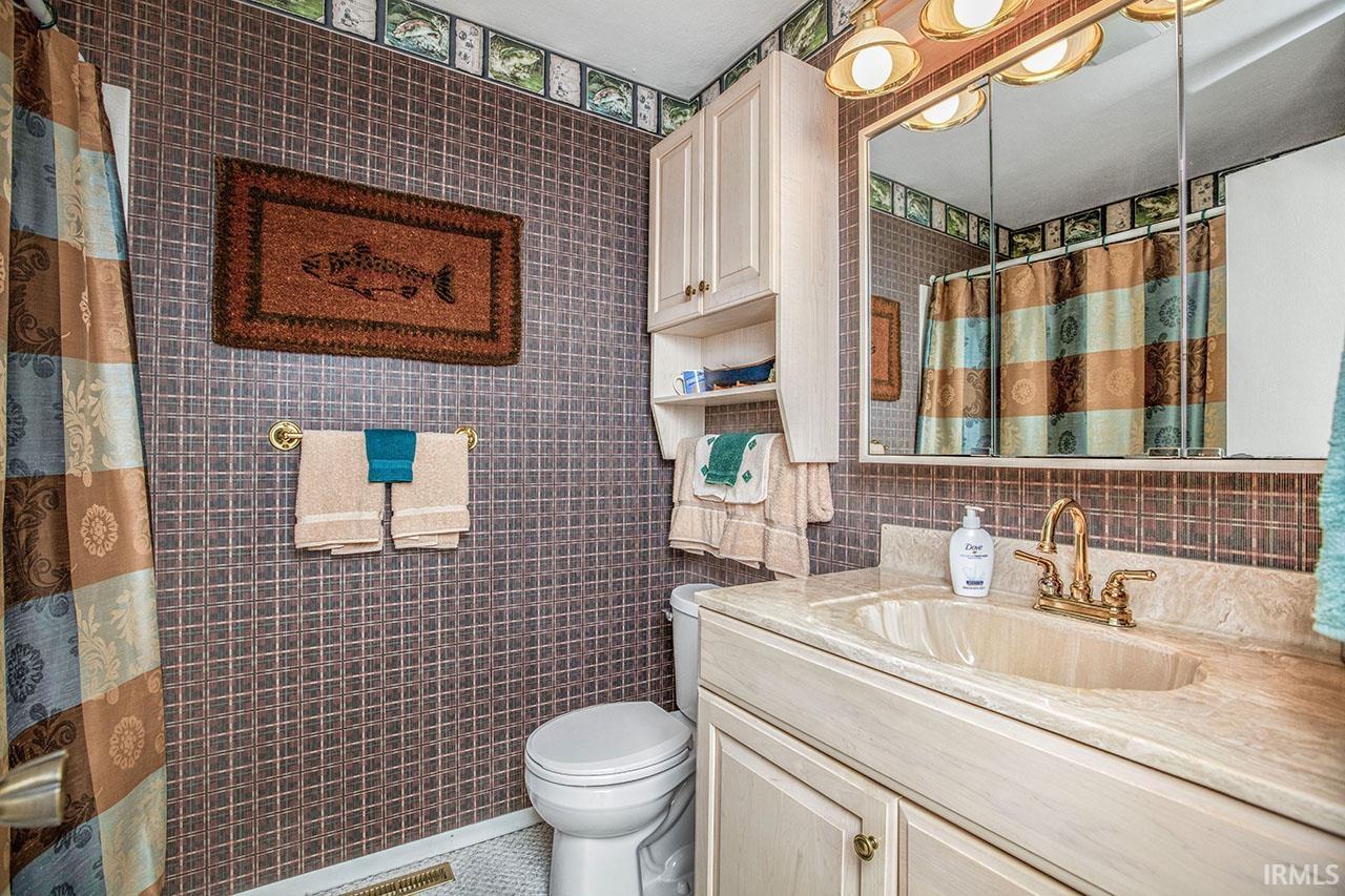 54166 Eastview