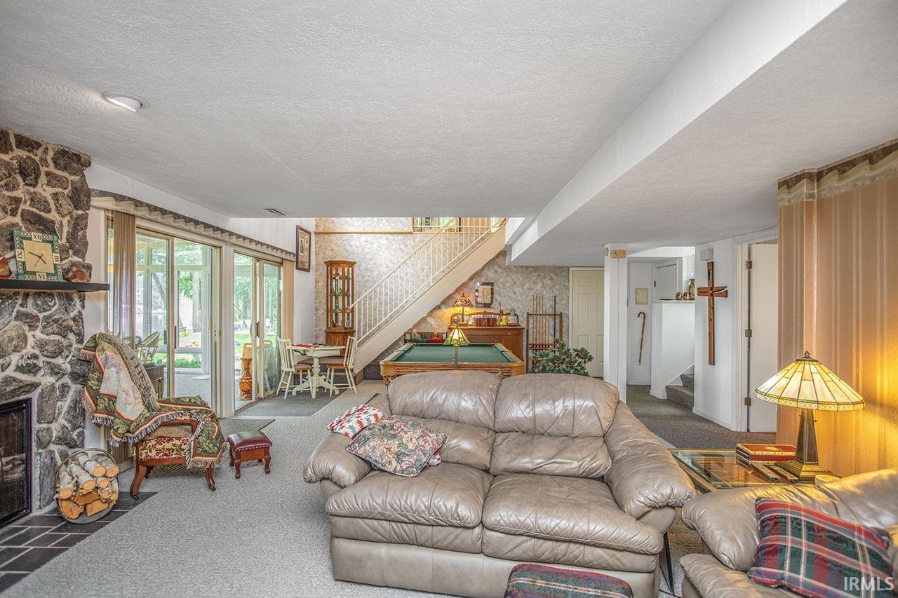 54166 Eastview