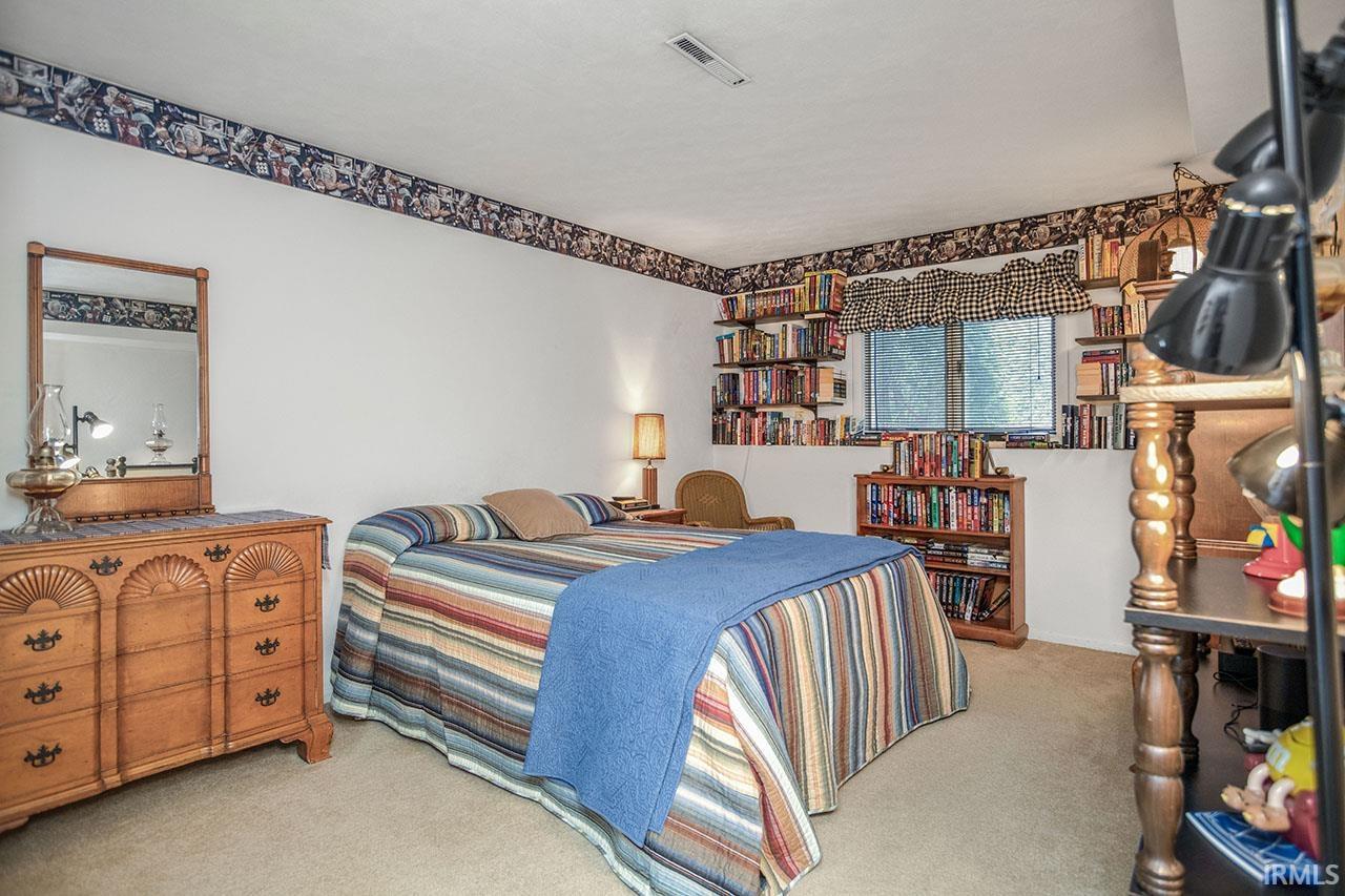 54166 Eastview