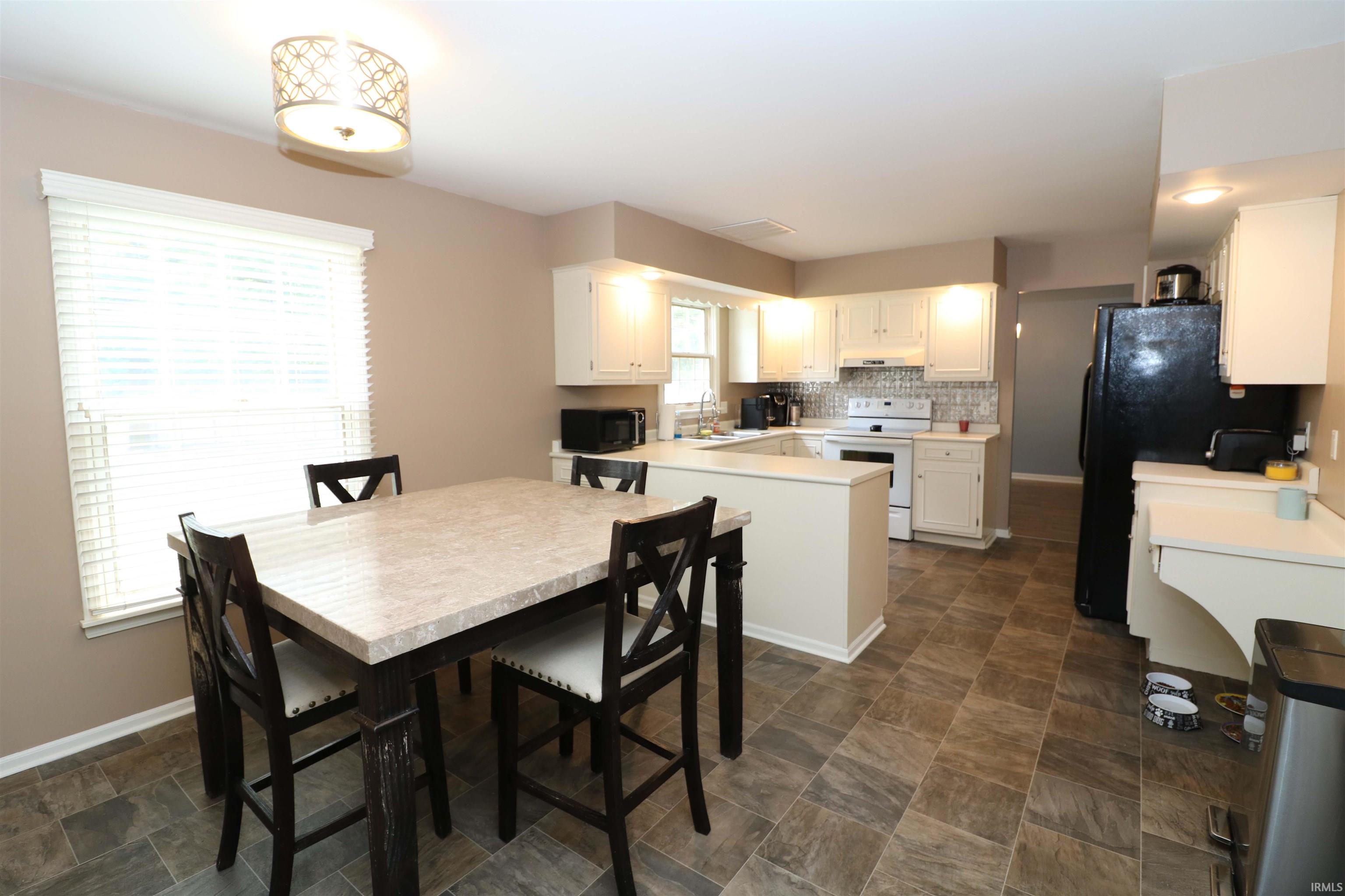 15435 Old Bedford