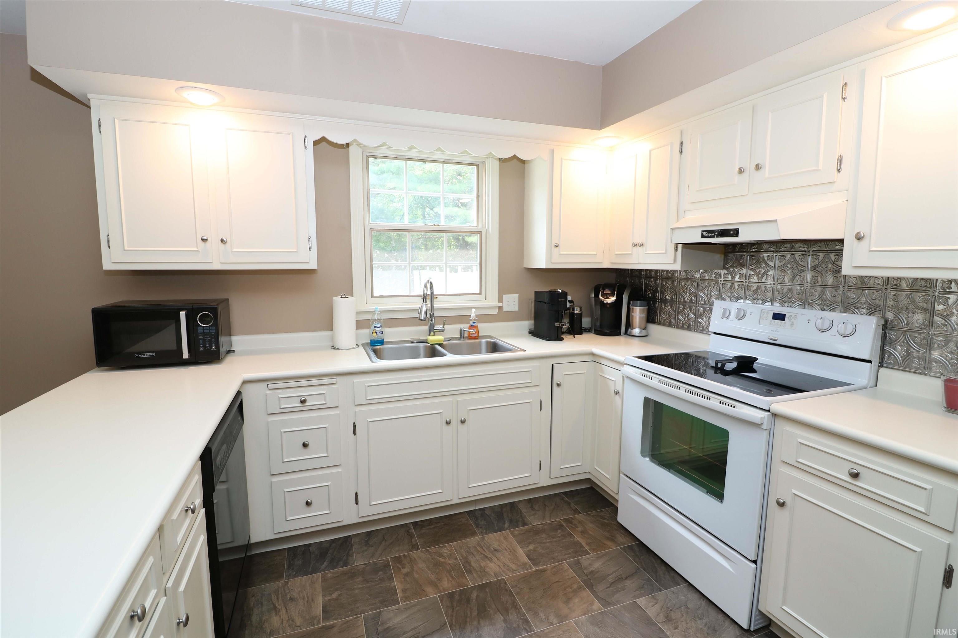 15435 Old Bedford