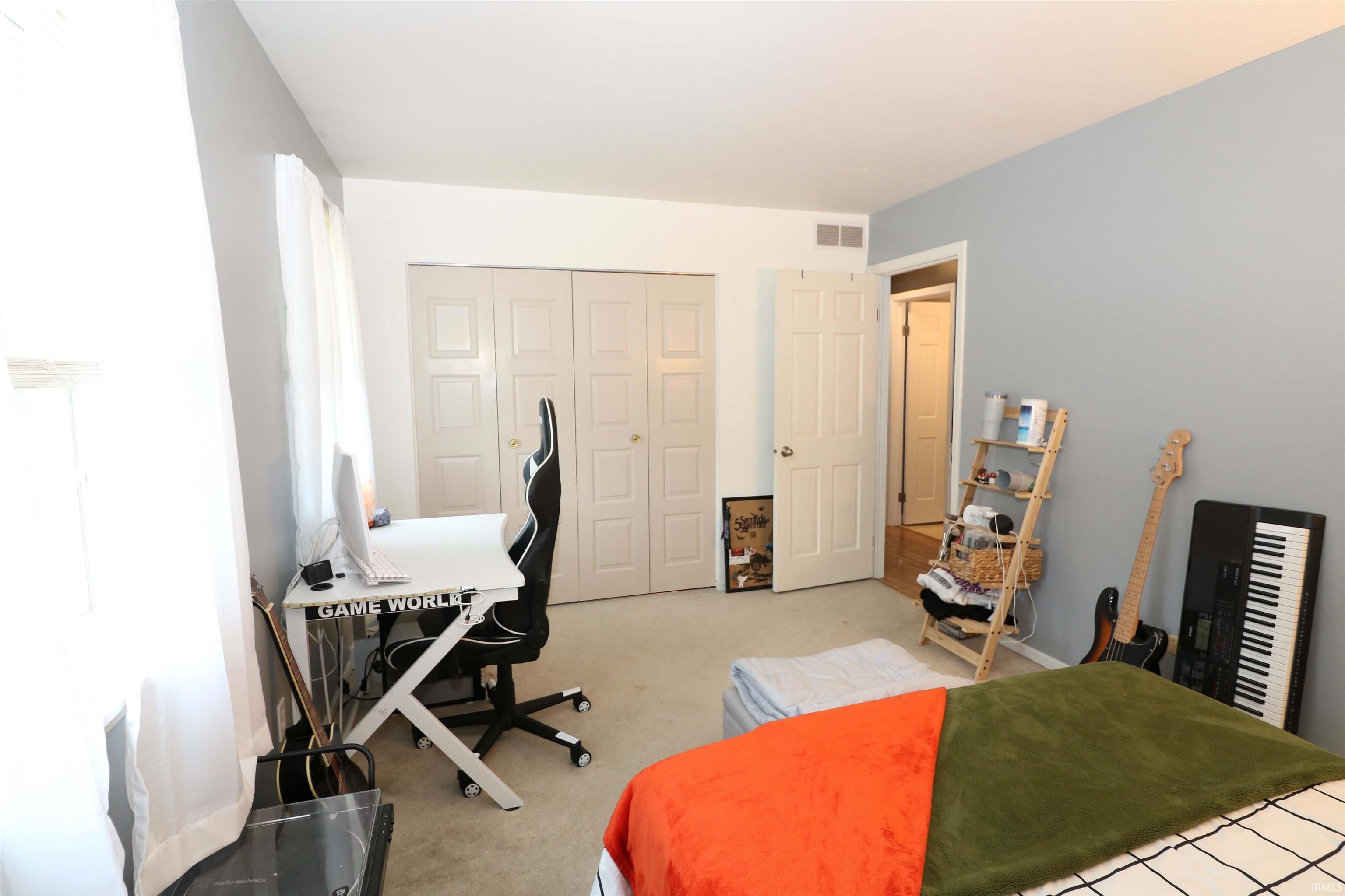 15435 Old Bedford