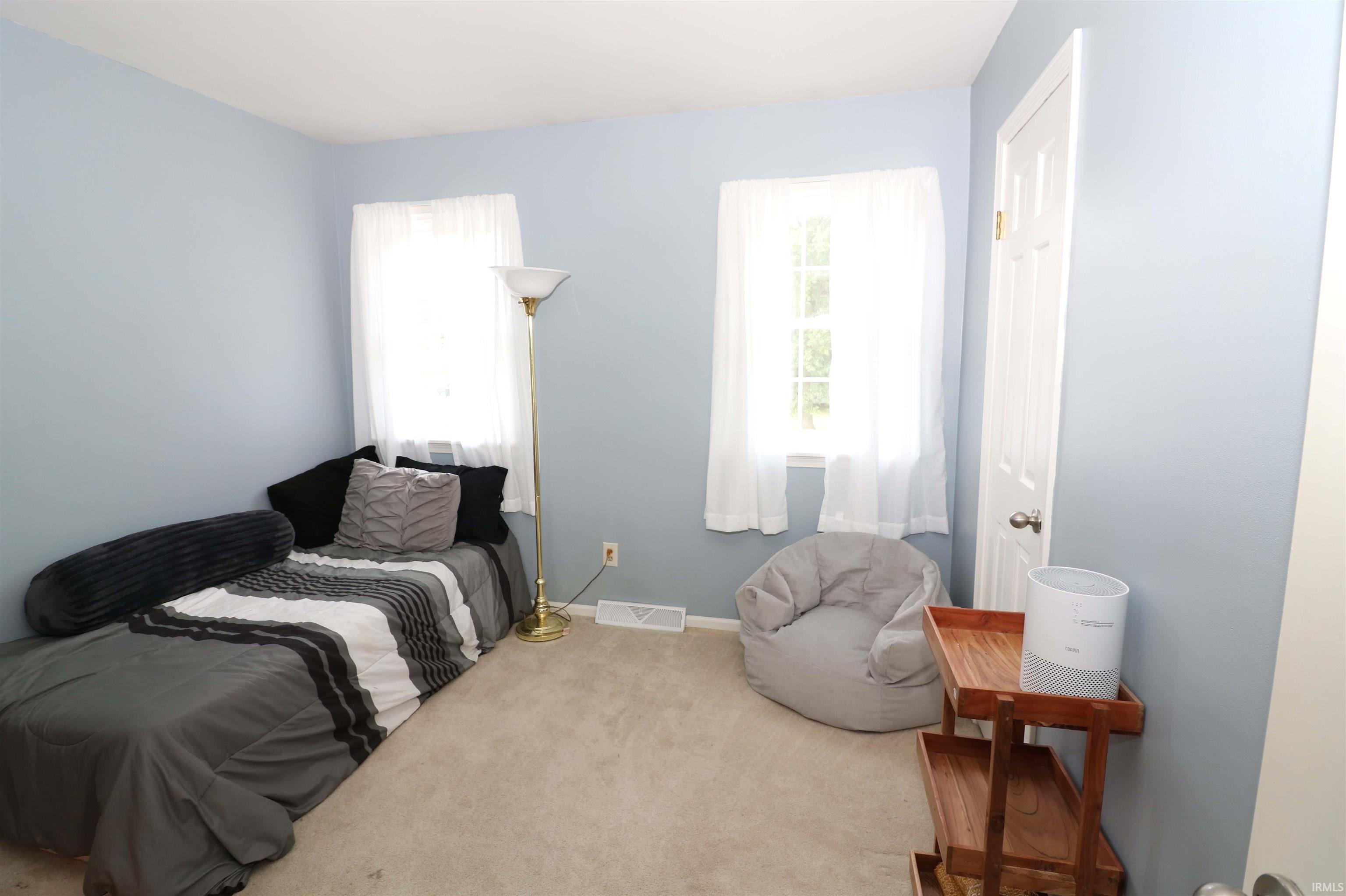15435 Old Bedford