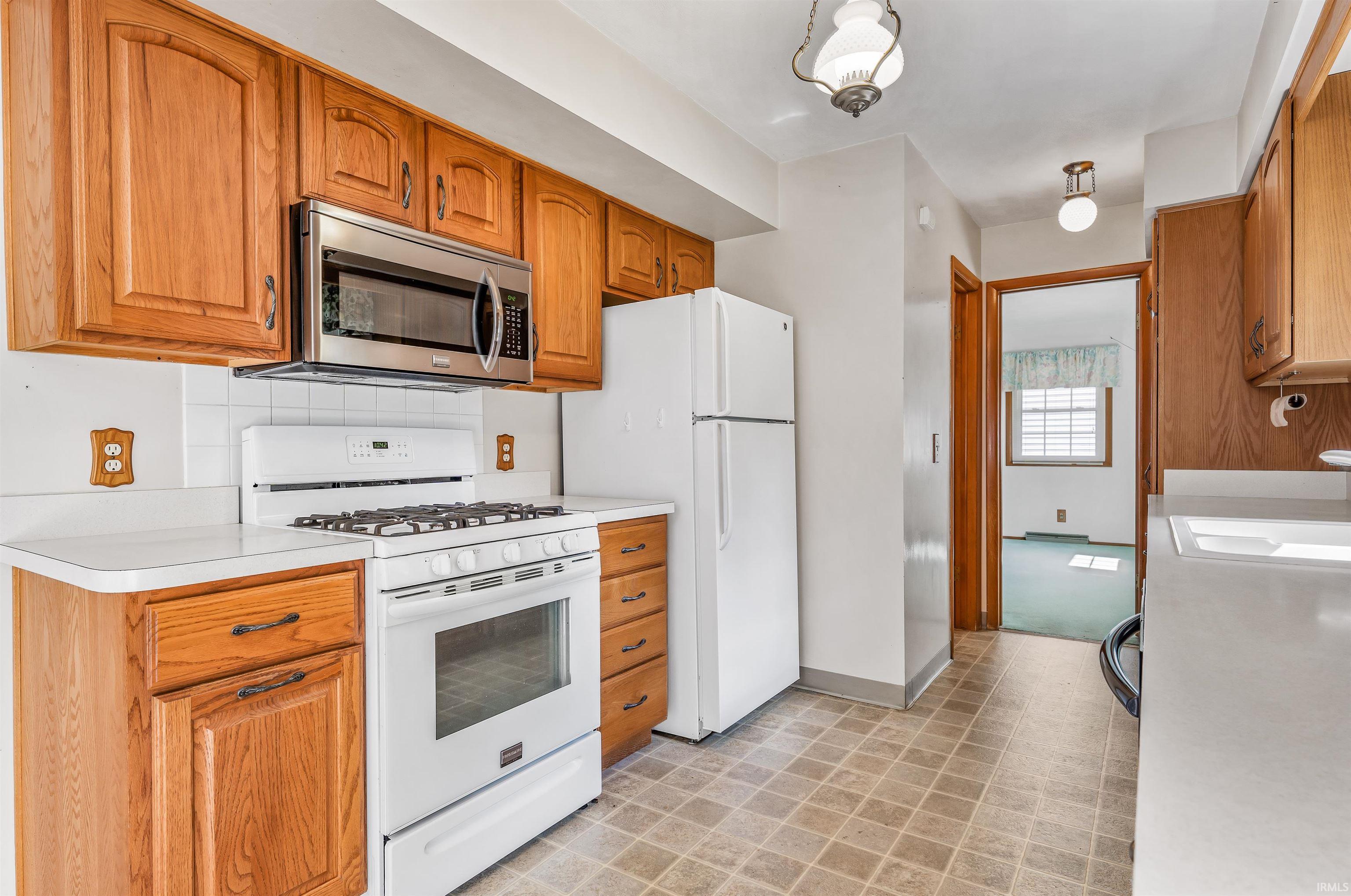 1404 Dotson