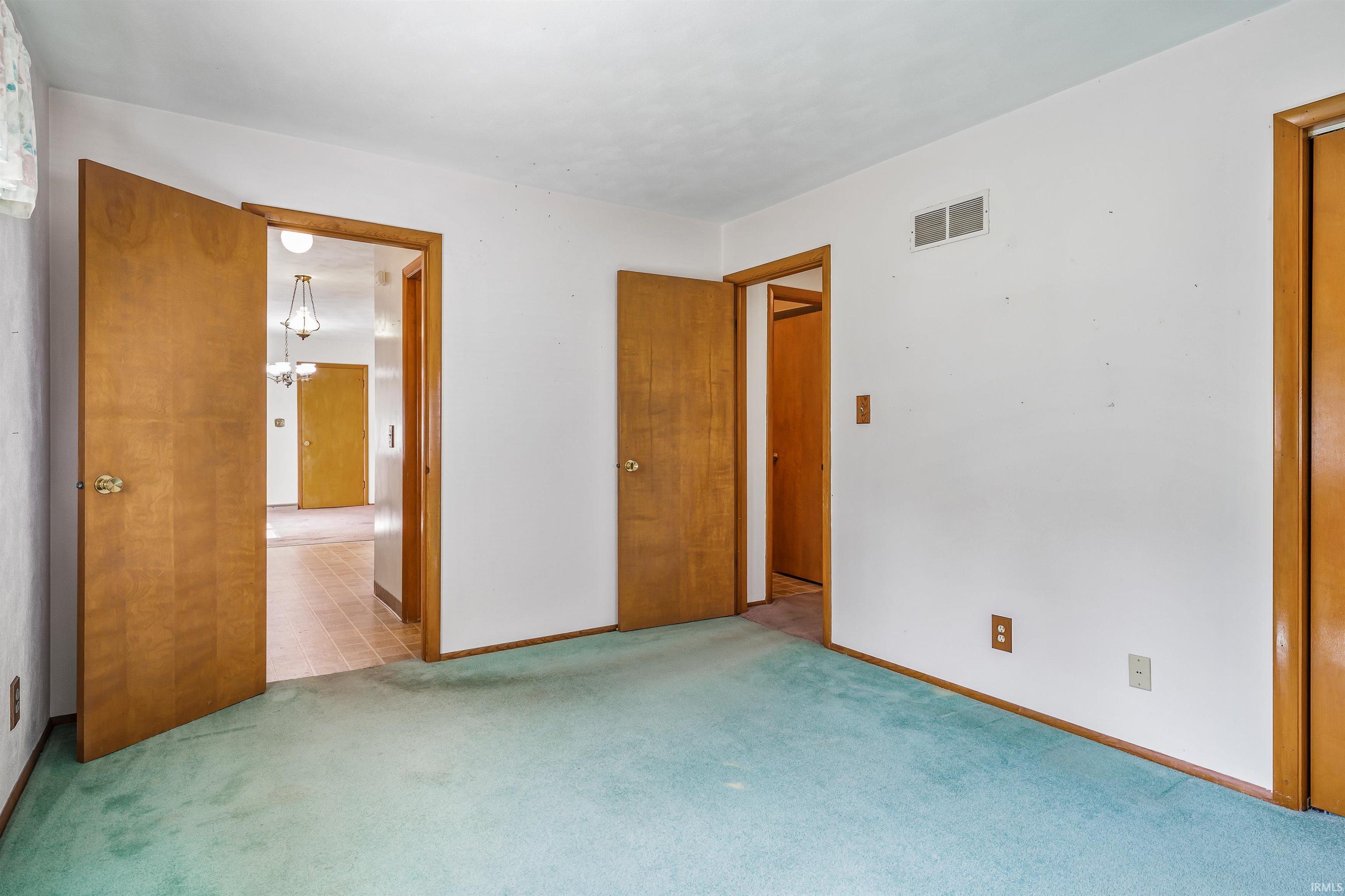 1404 Dotson