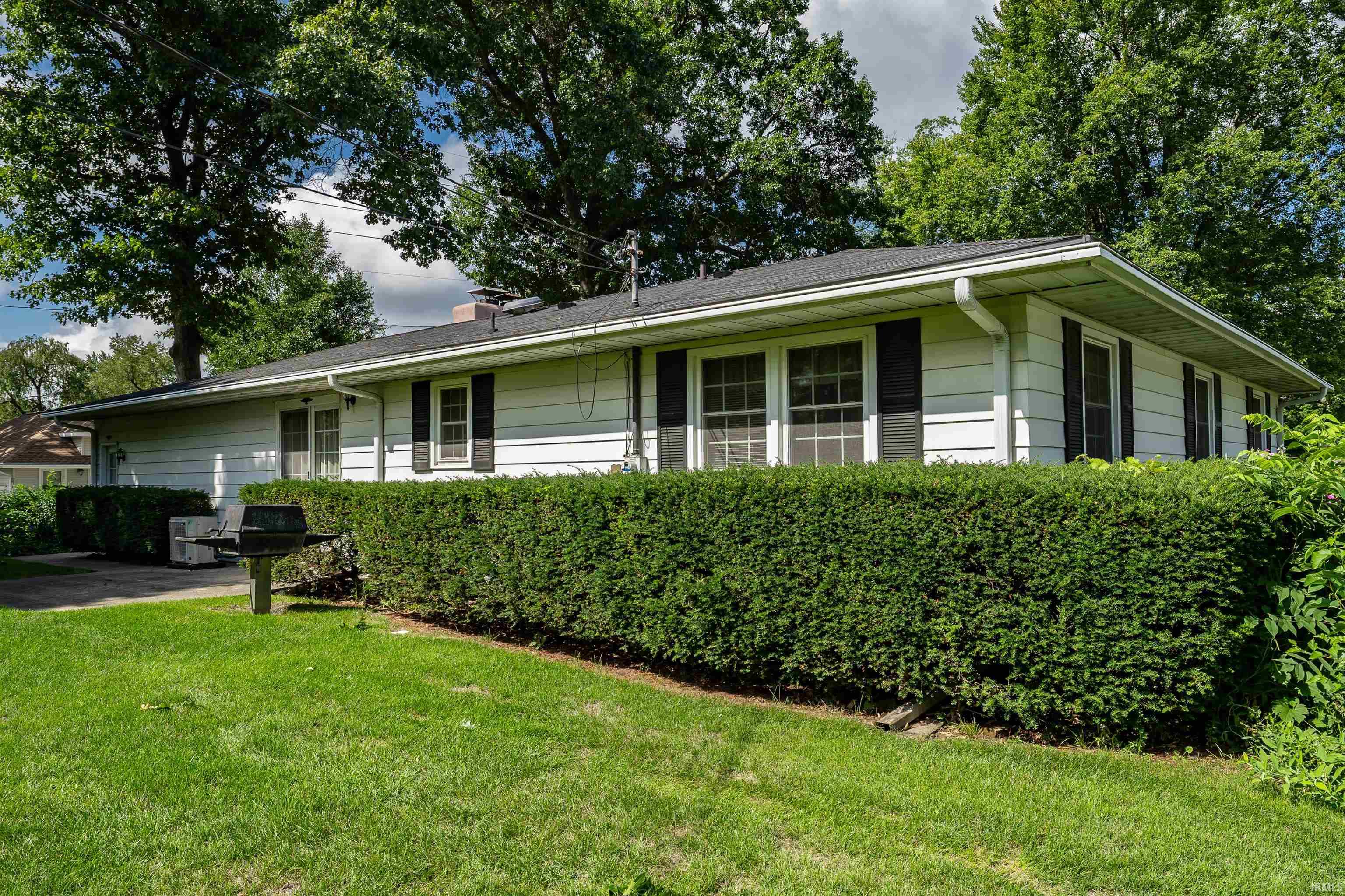 1404 Dotson