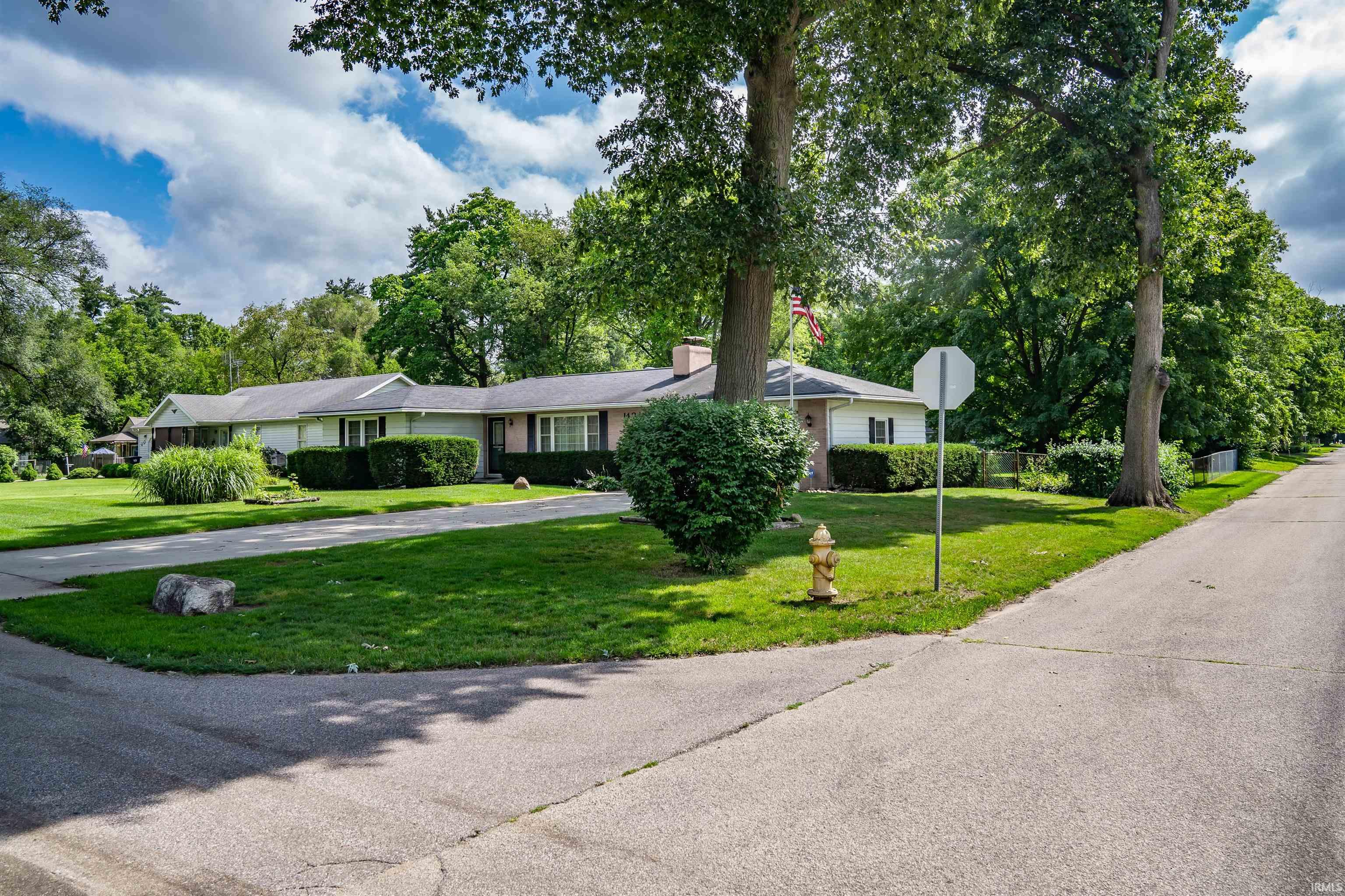 1404 Dotson