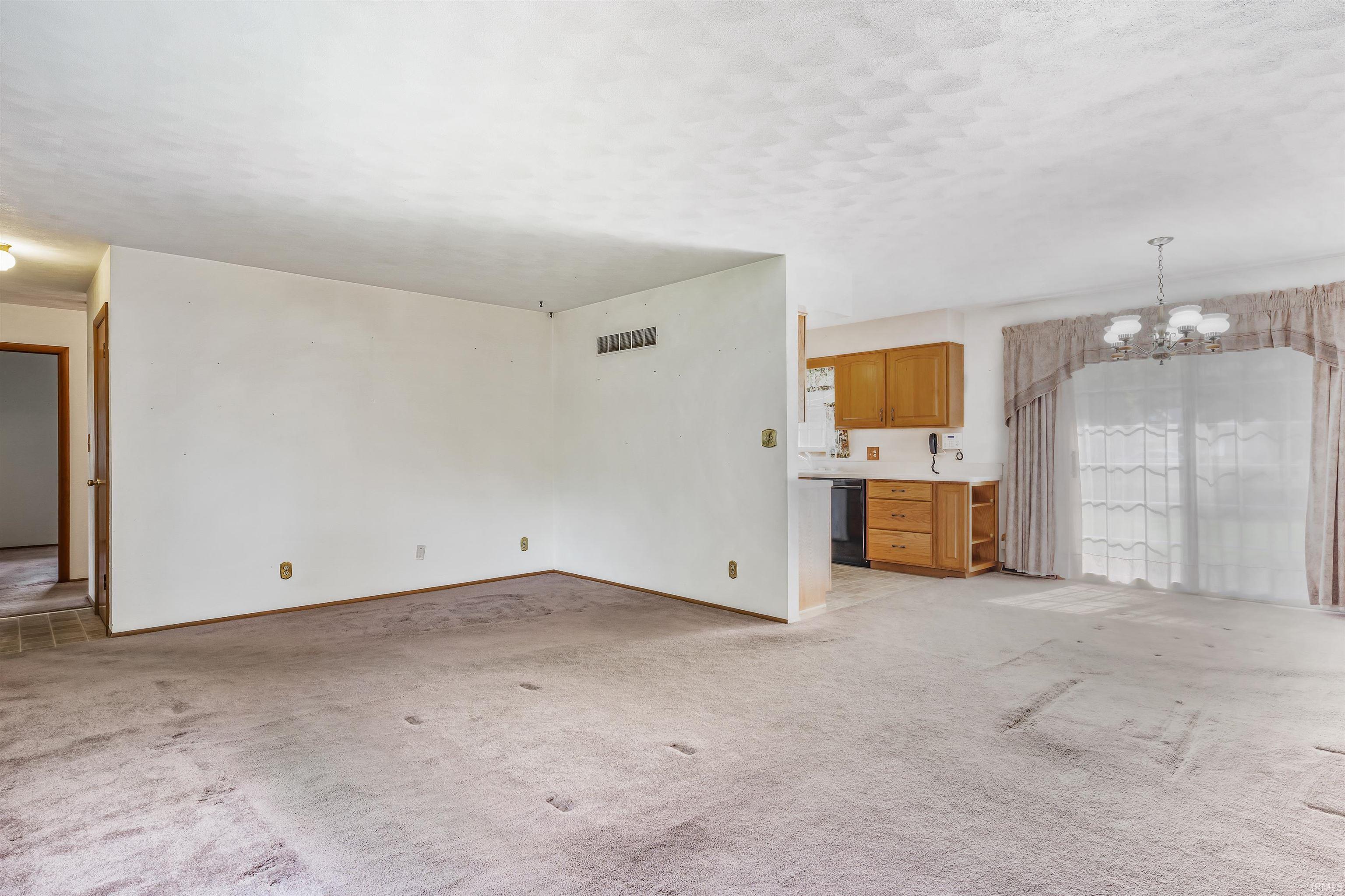 1404 Dotson