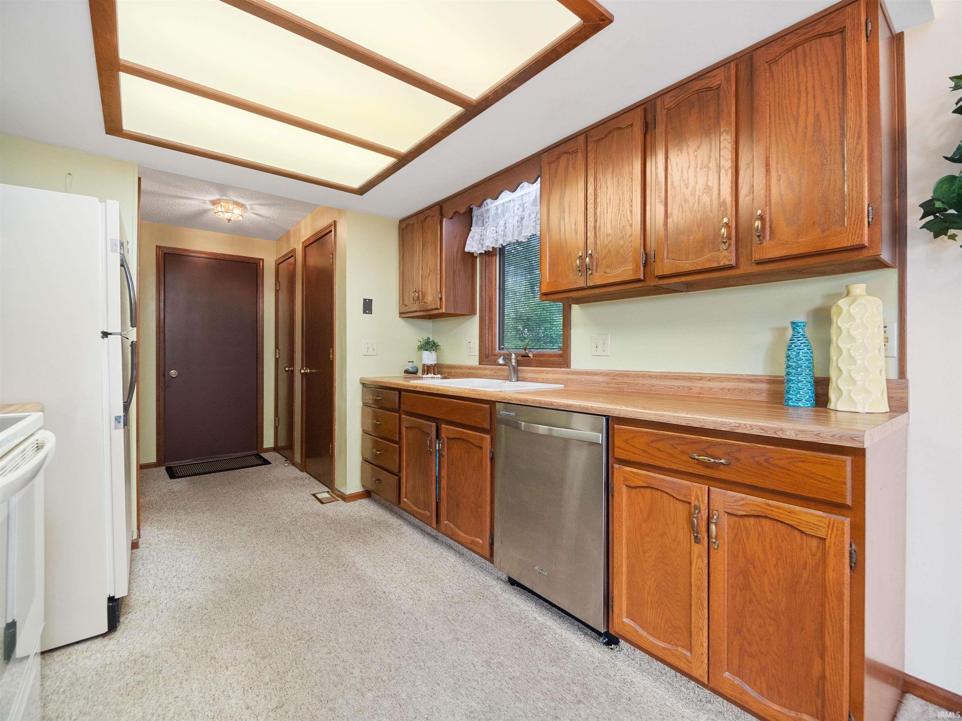 9832 Chesapeake