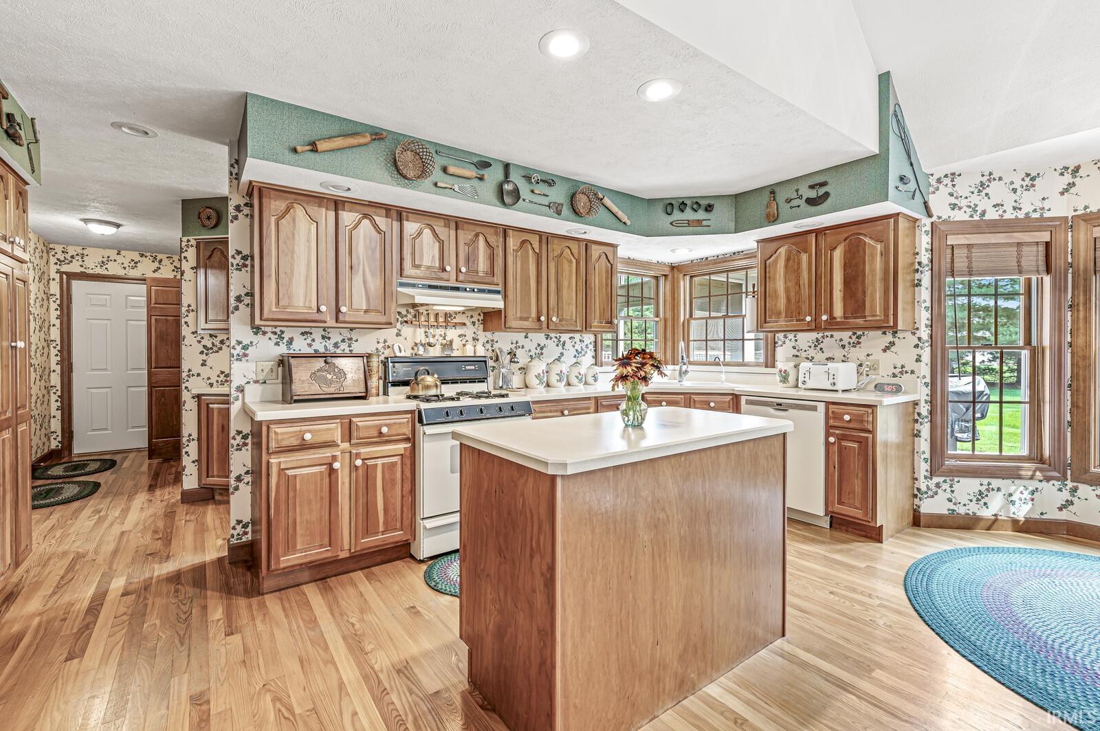 21512 Cheri