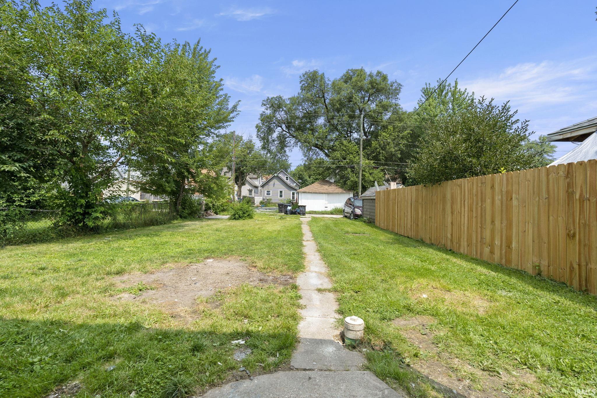 630 W 4th