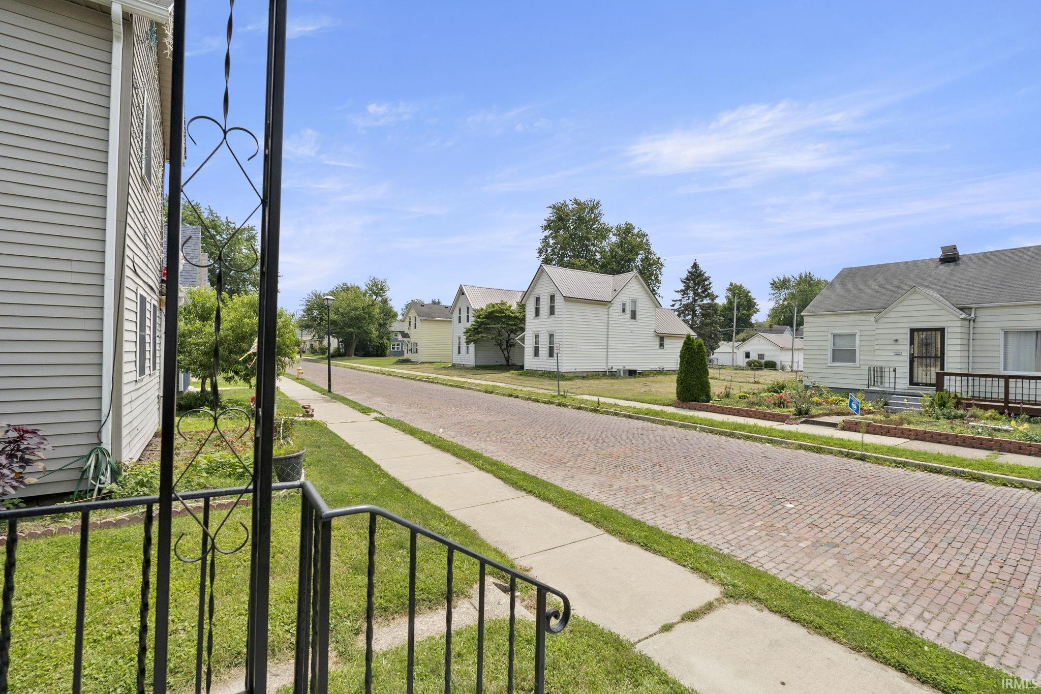 630 W 4th