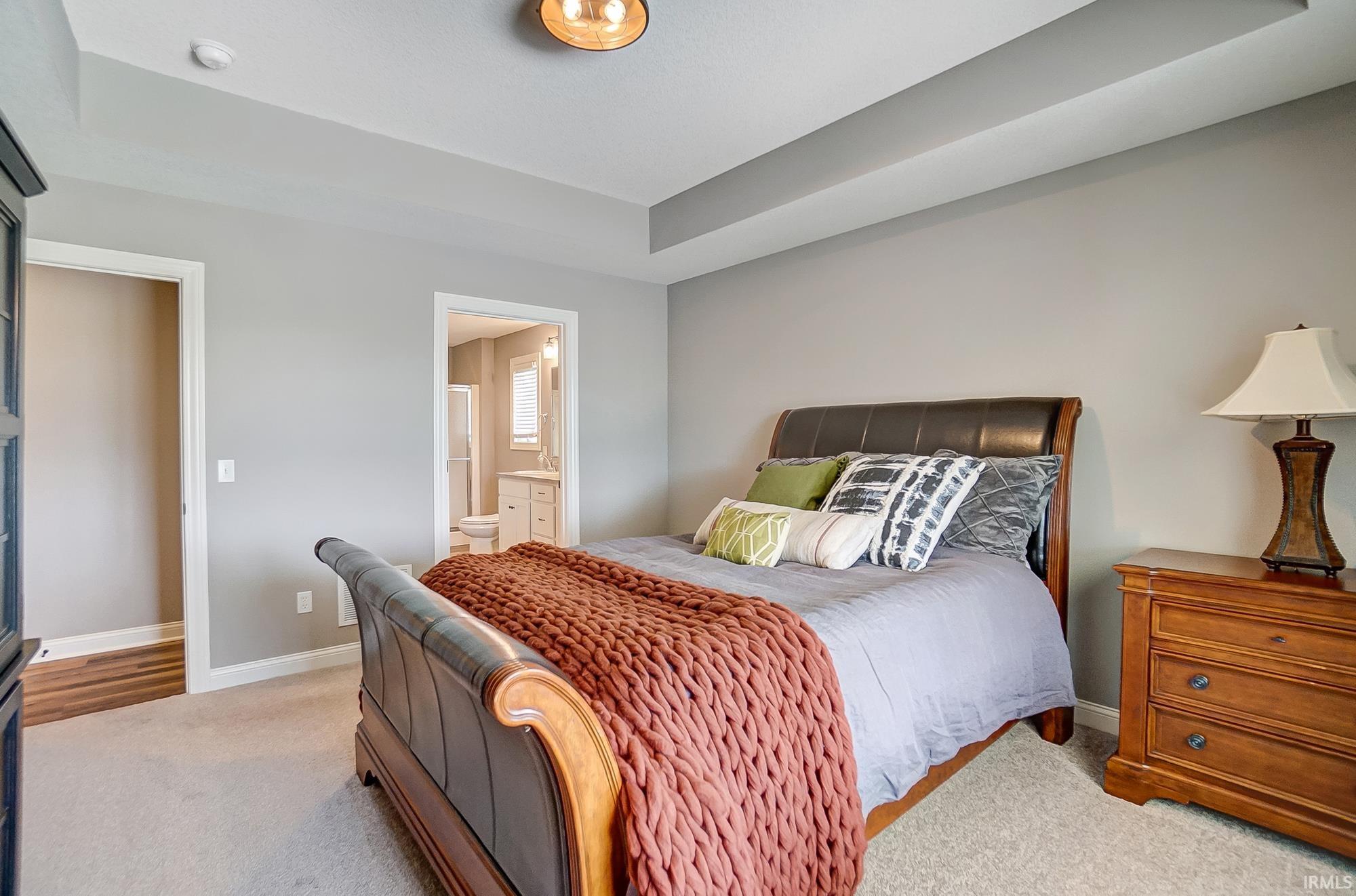 8888 Camdenwood