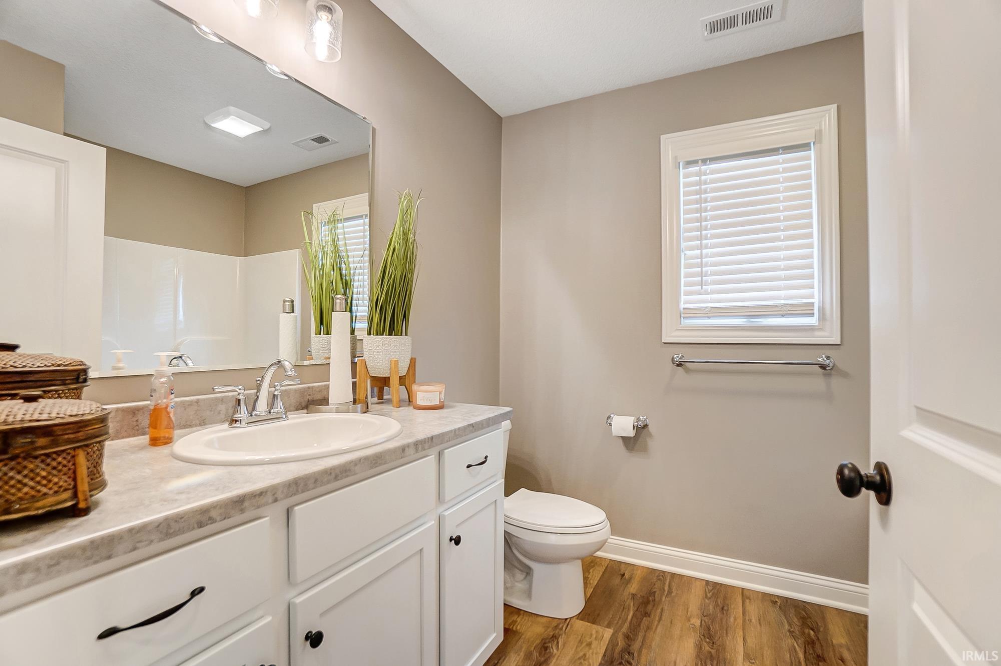 8888 Camdenwood
