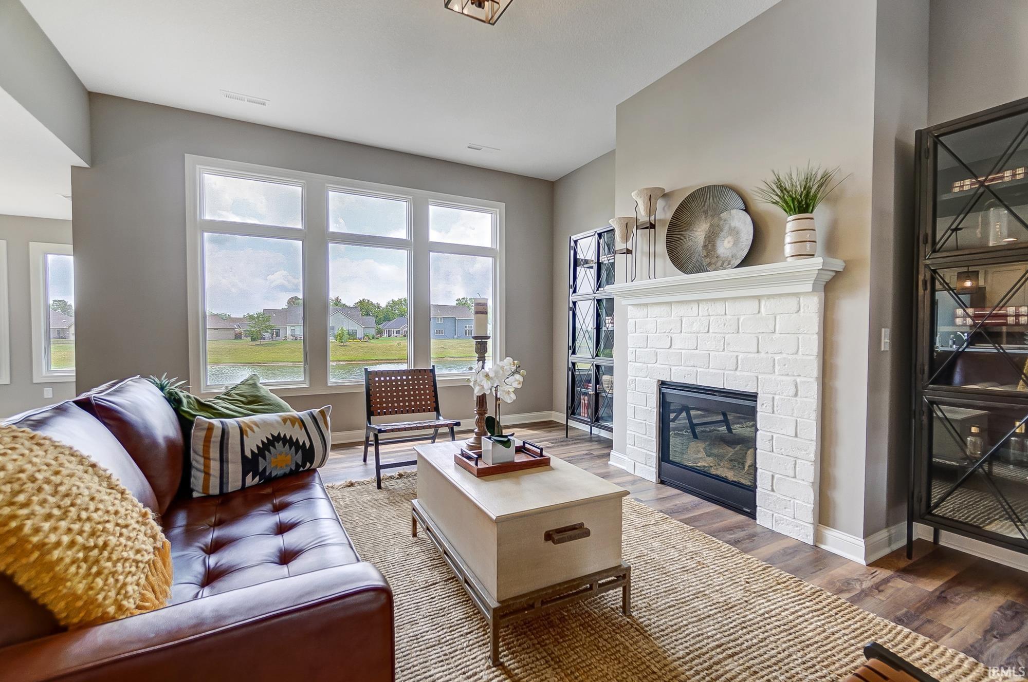8888 Camdenwood