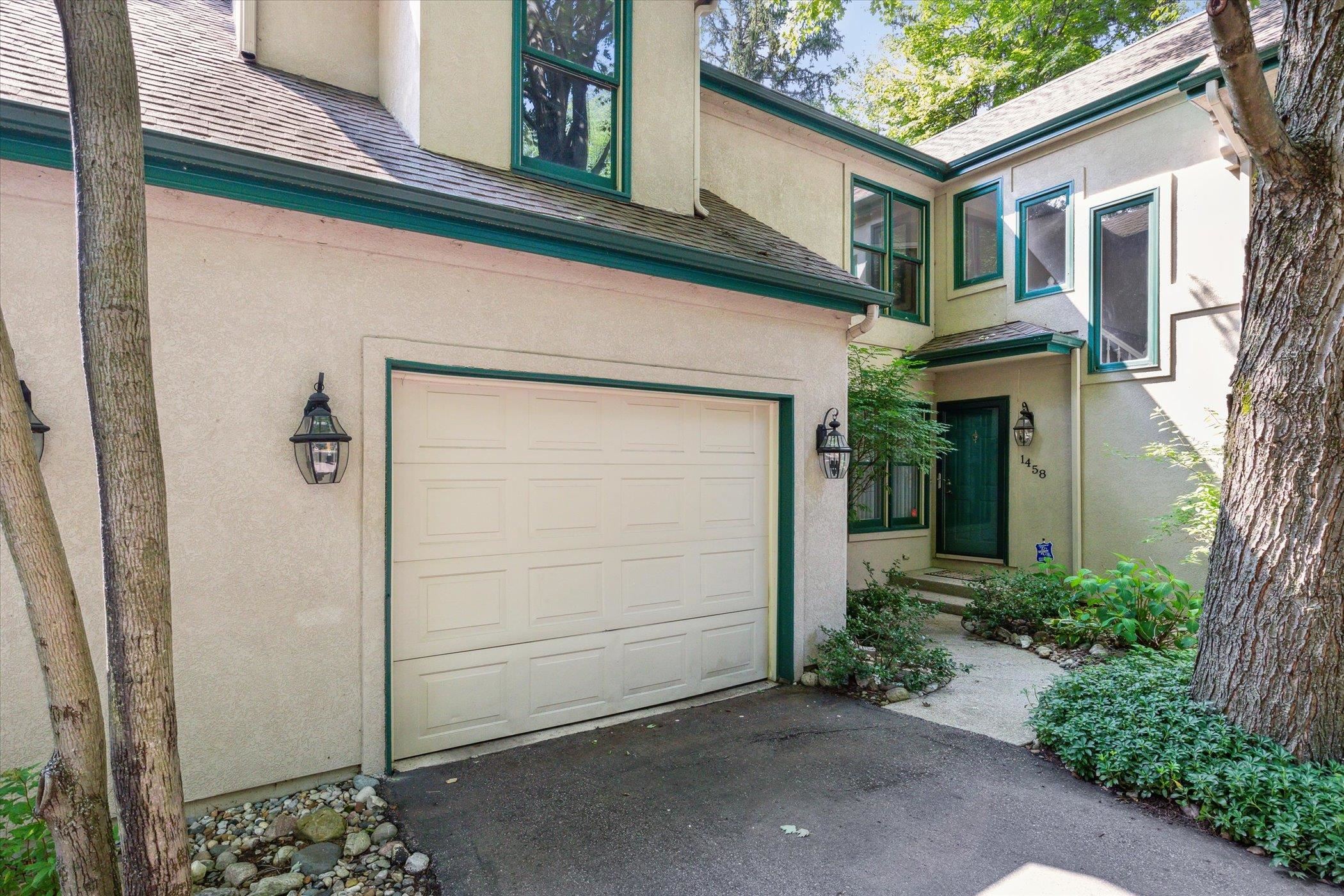 1458 Bridge Water, Apt B-1