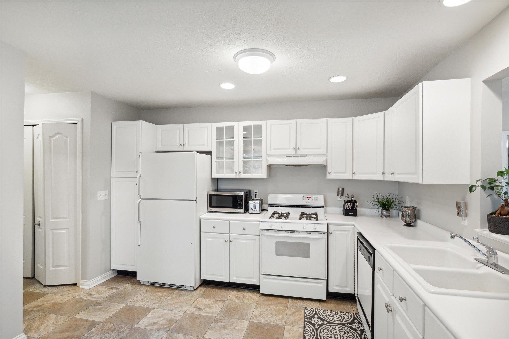 1458 Bridge Water, Apt B-1