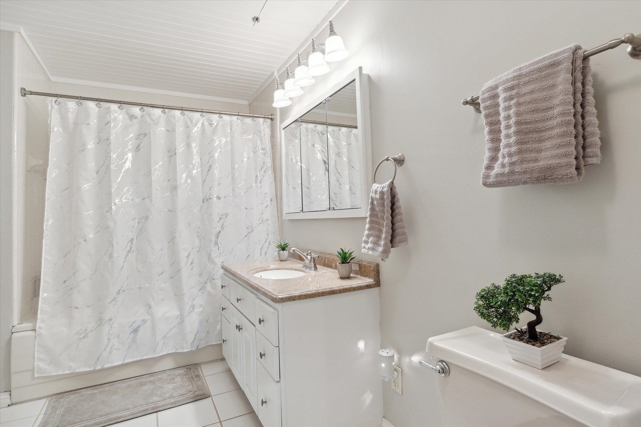1458 Bridge Water, Apt B-1
