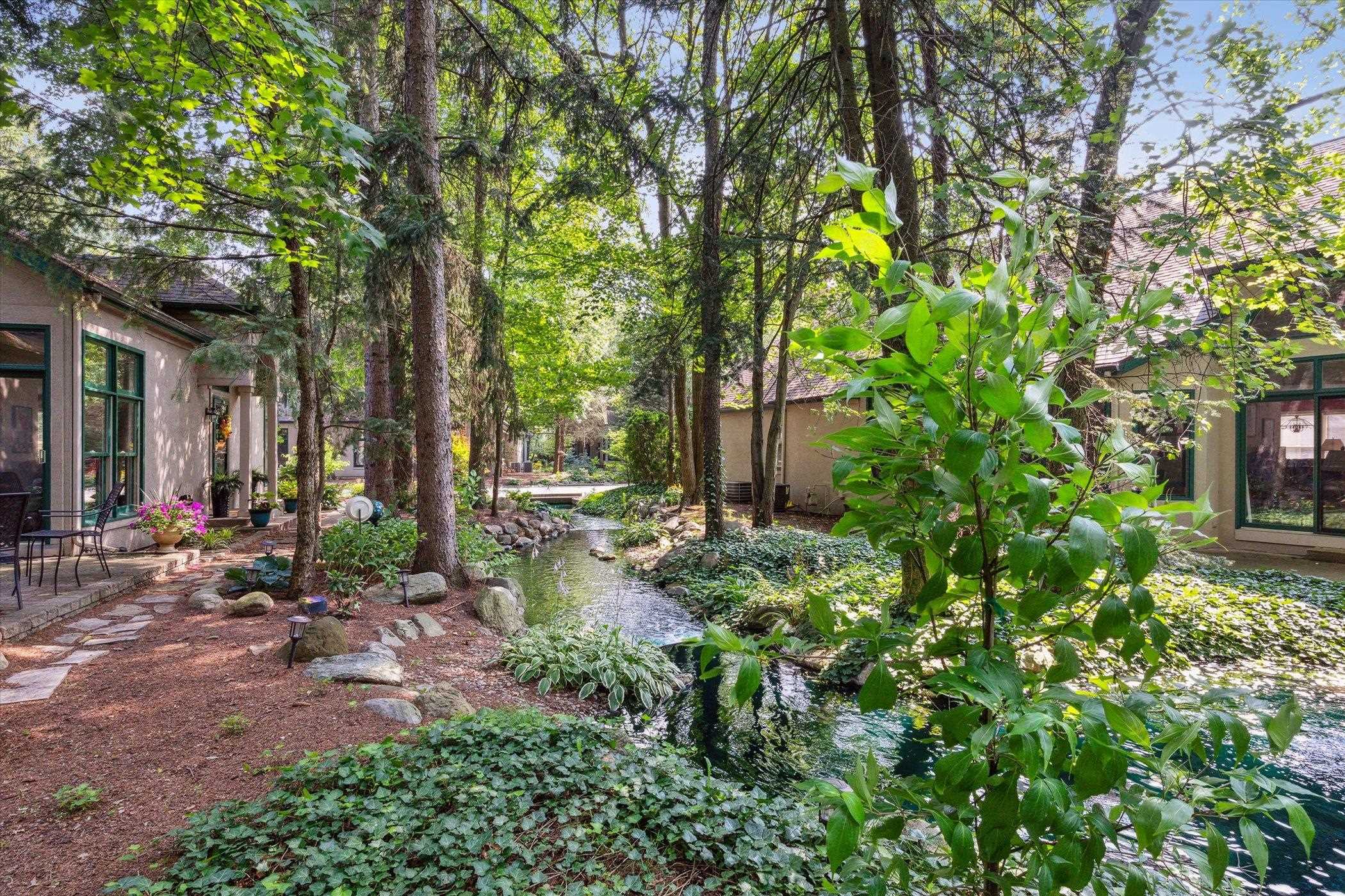 1458 Bridge Water, Apt B-1
