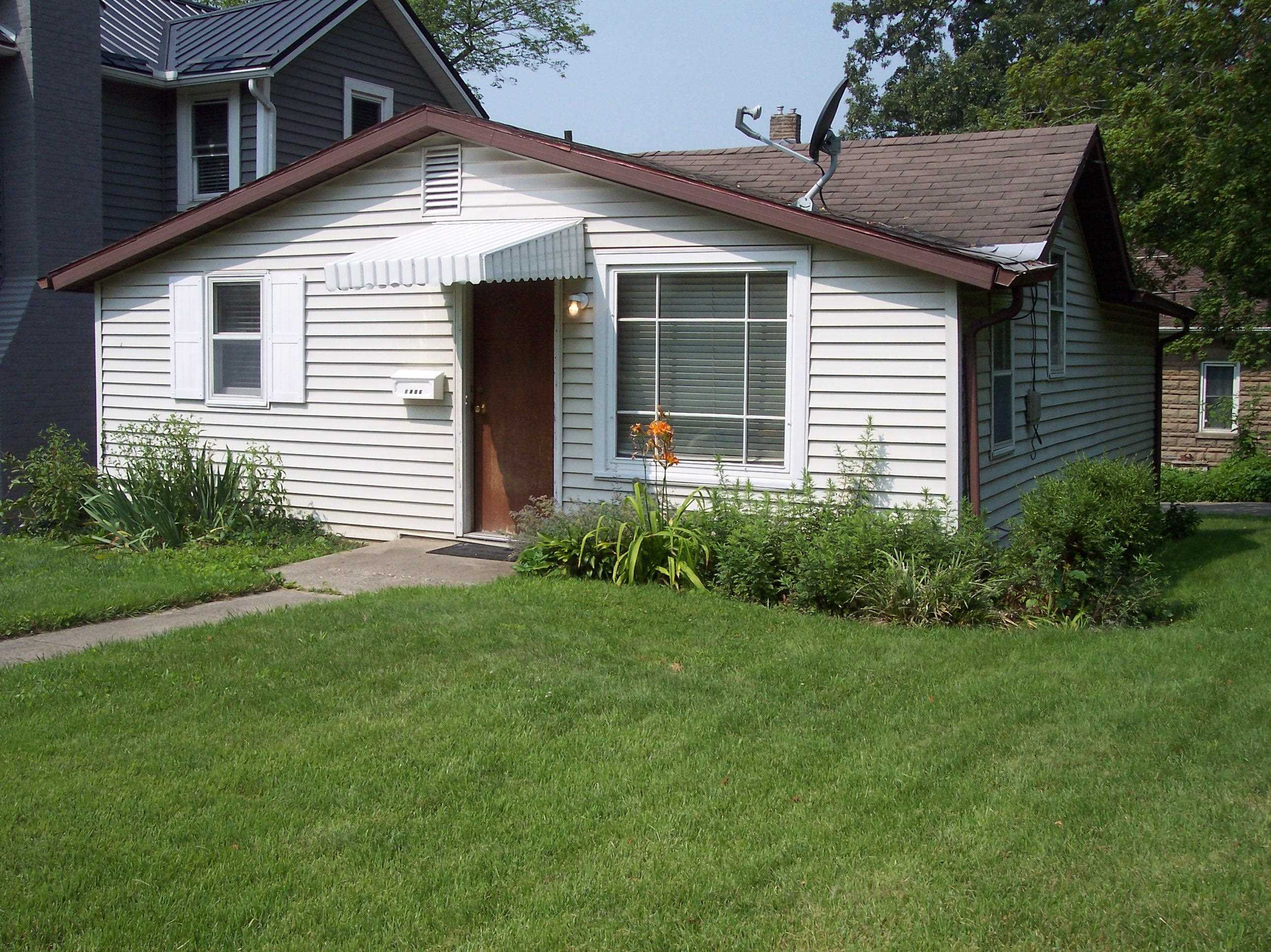 1406 Chestnut