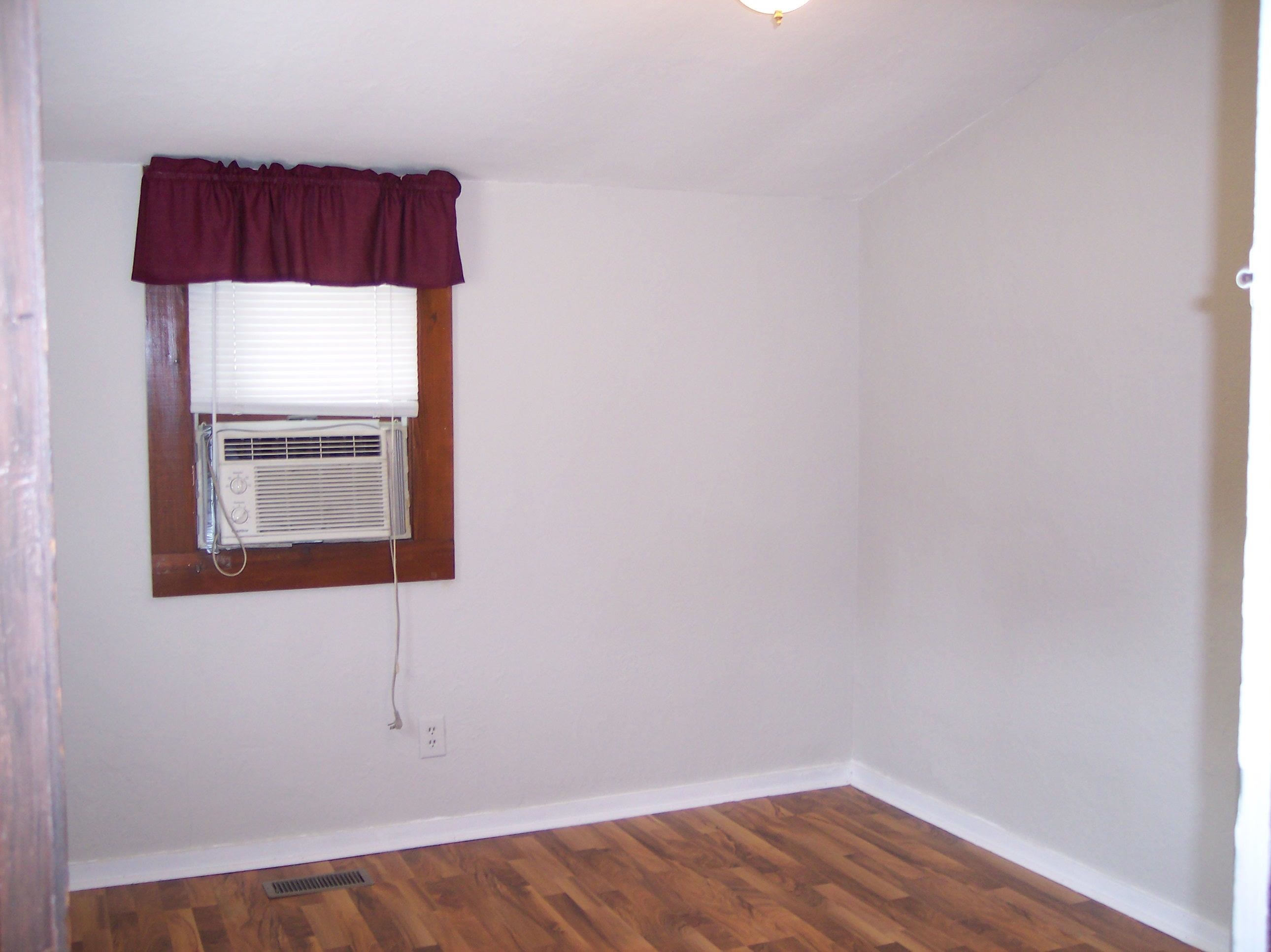 1406 Chestnut