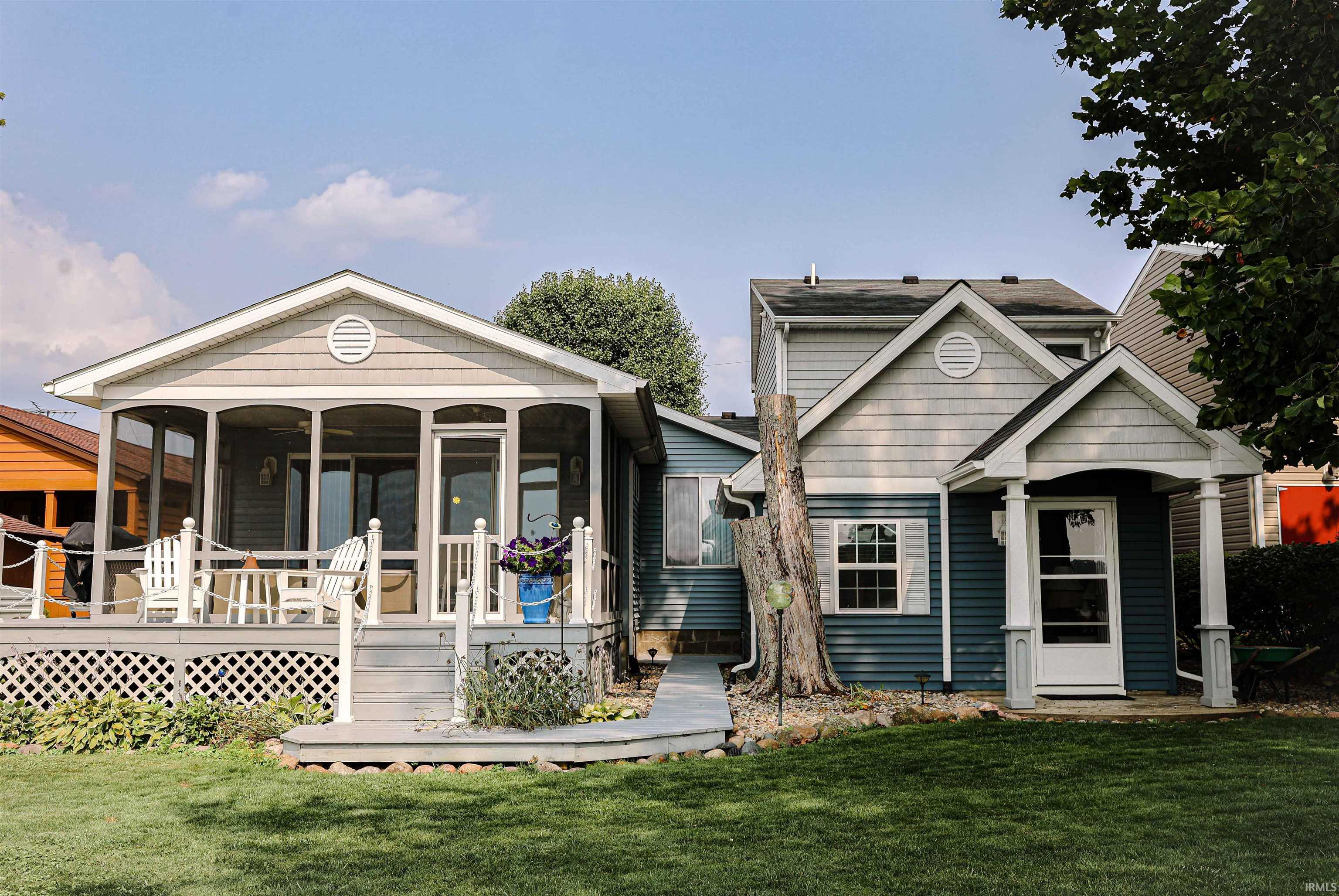 1372 Lakeshore