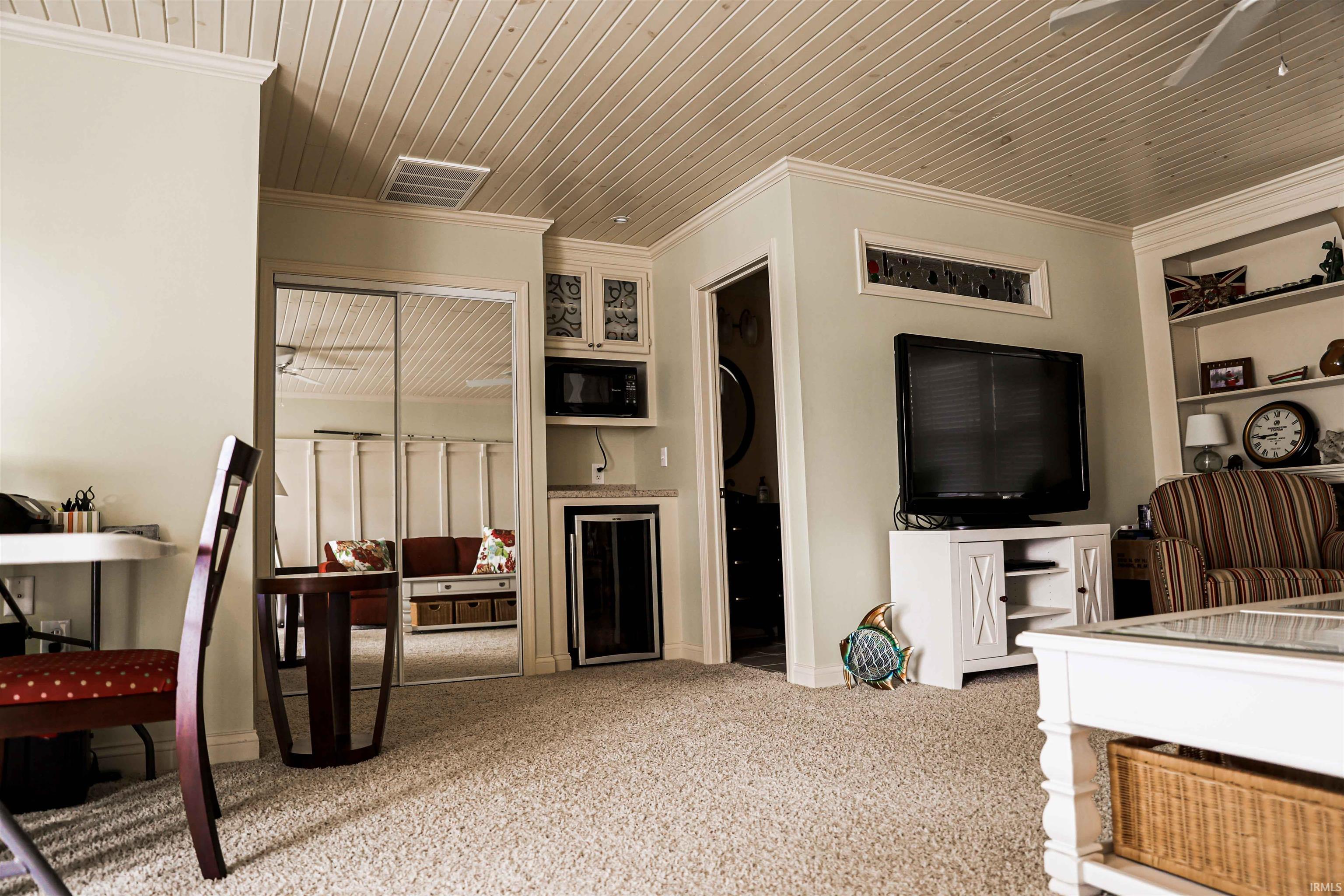 1372 Lakeshore