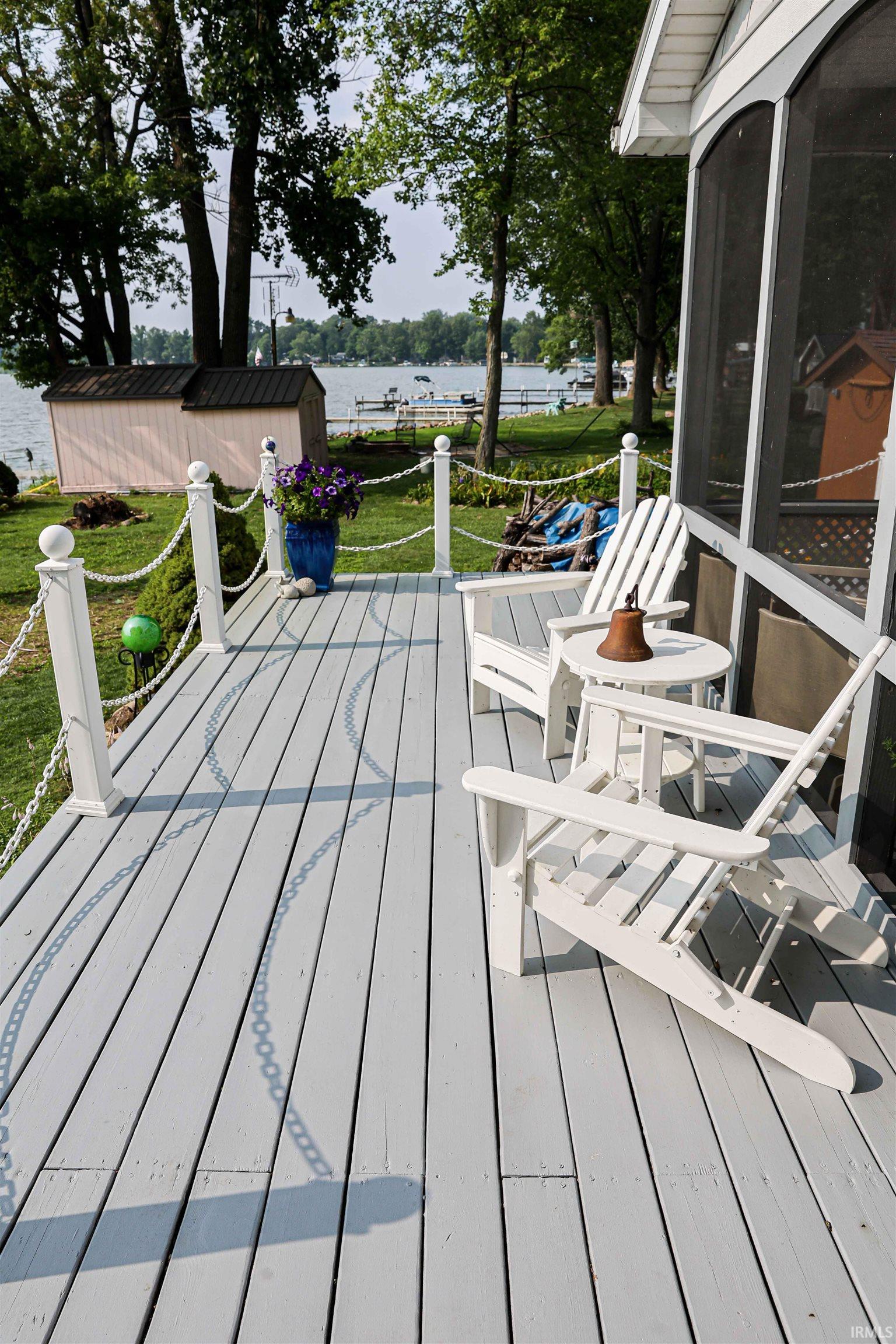 1372 Lakeshore