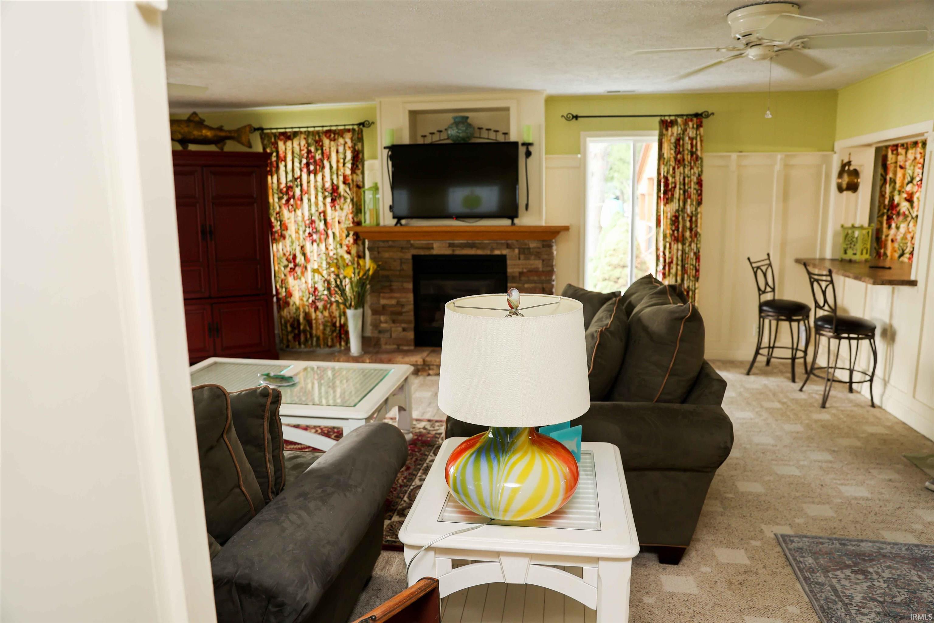 1372 Lakeshore