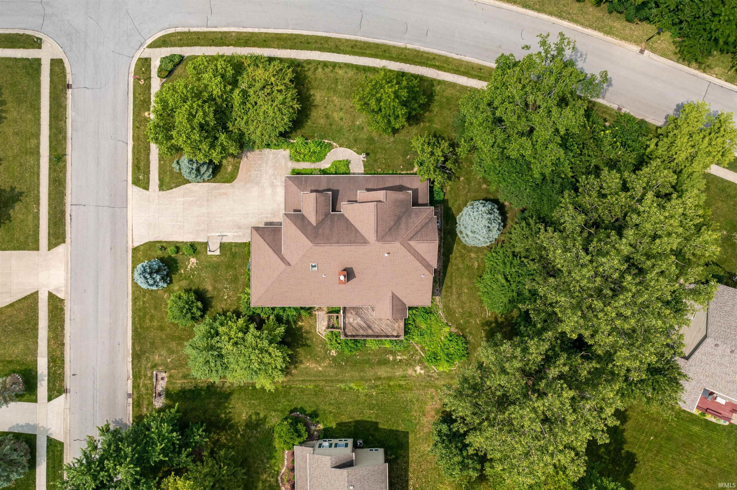 9827 Crown Point